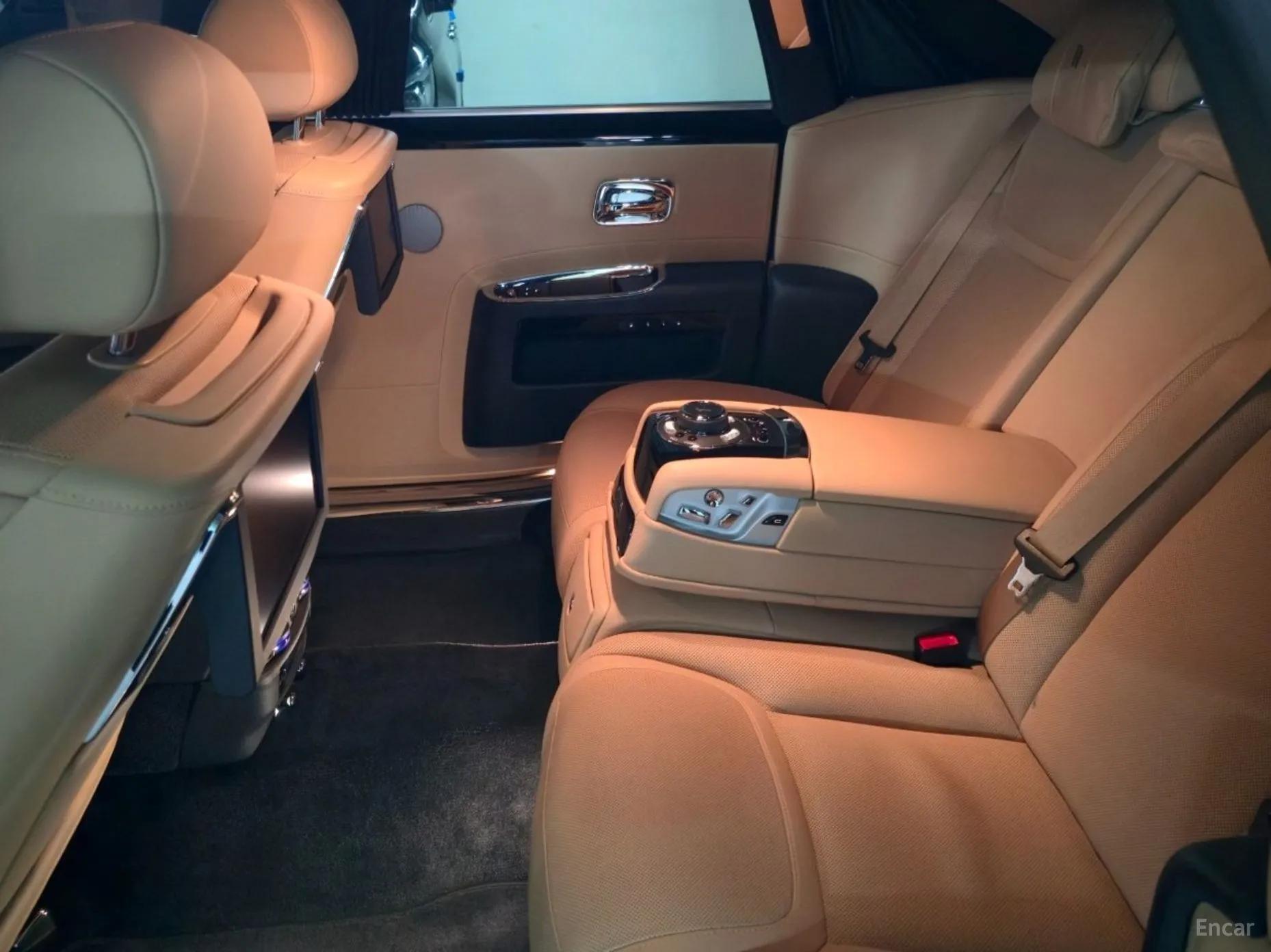 Rolls-Royce Ghost превью 18