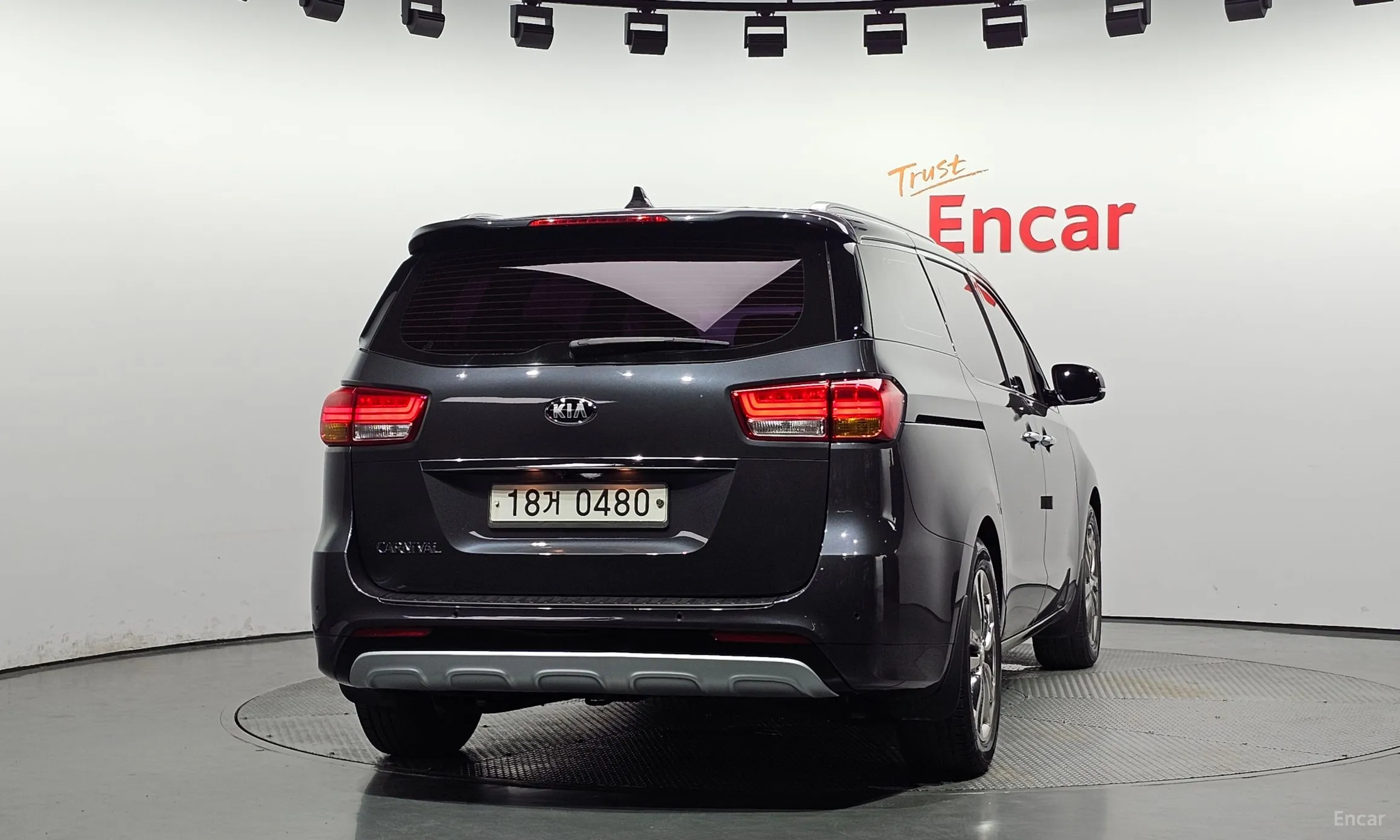 Kia Carnival превью 4