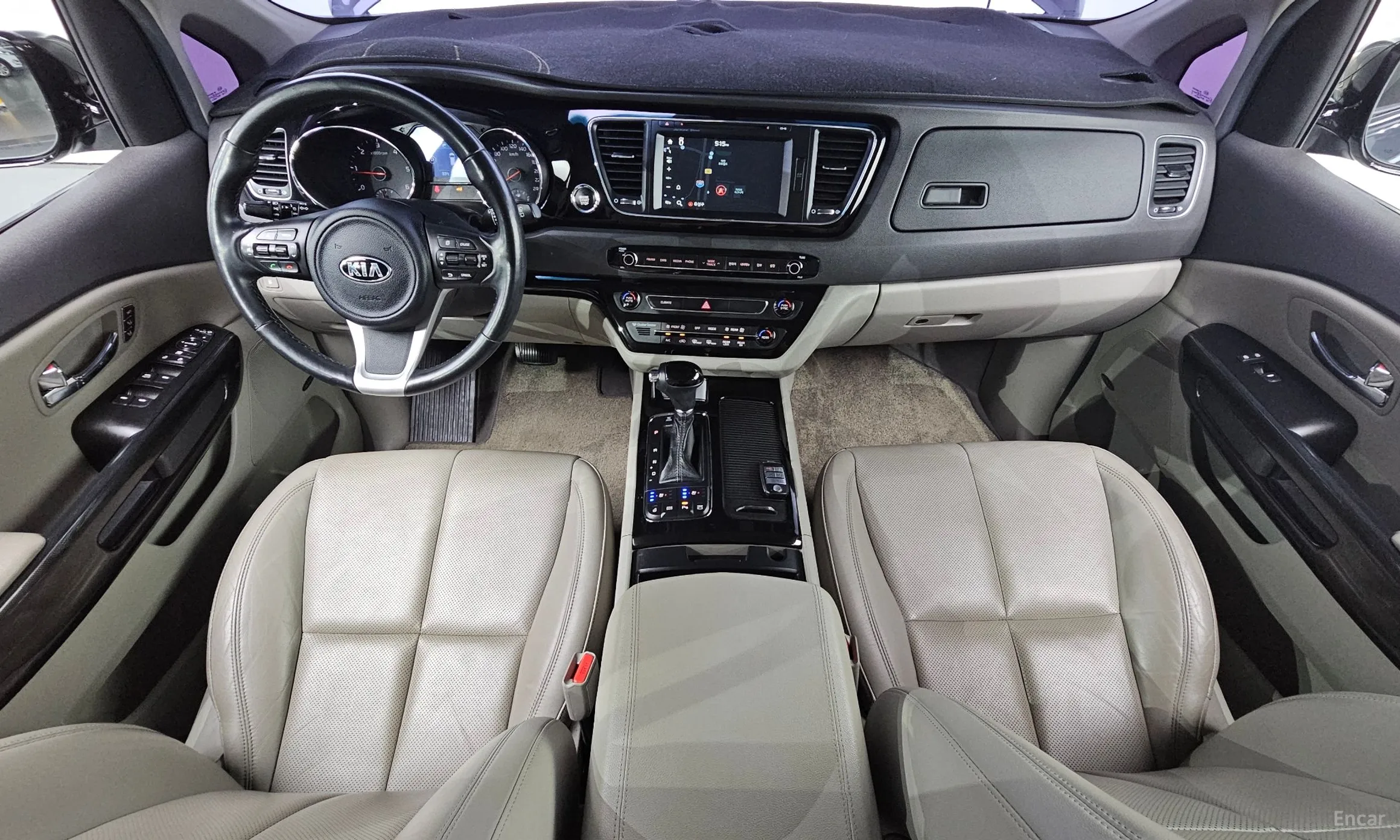 Kia Carnival превью 7