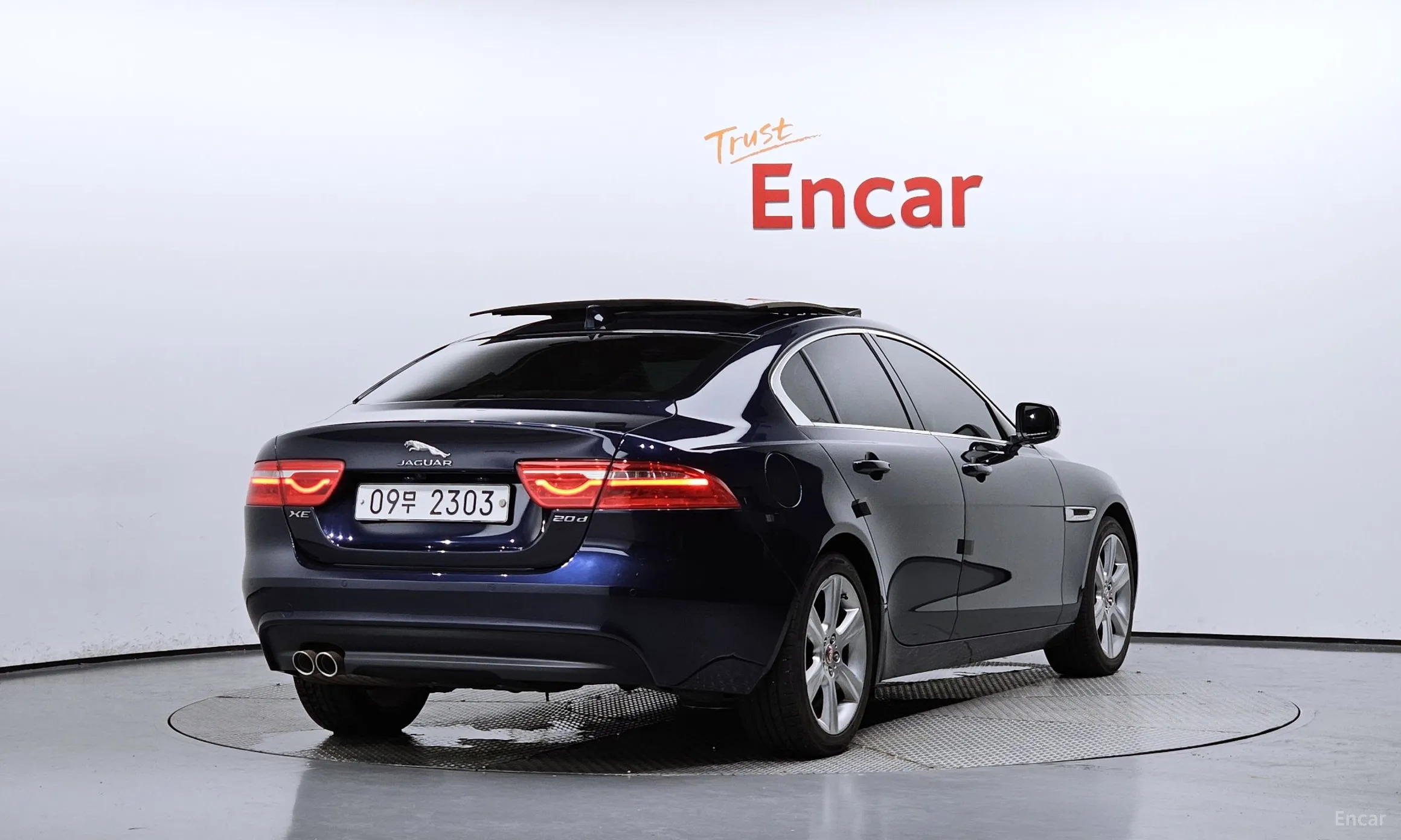 Jaguar XE превью 2