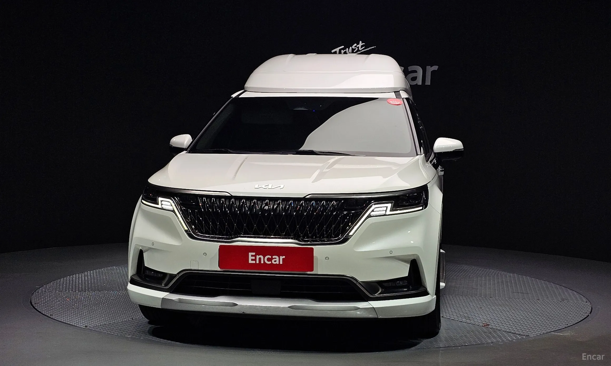 Kia Carnival Gen 4 превью 3