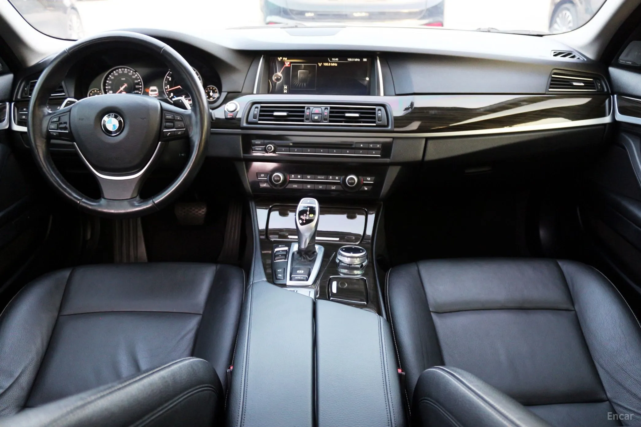 BMW 5 Series (F10) превью 2