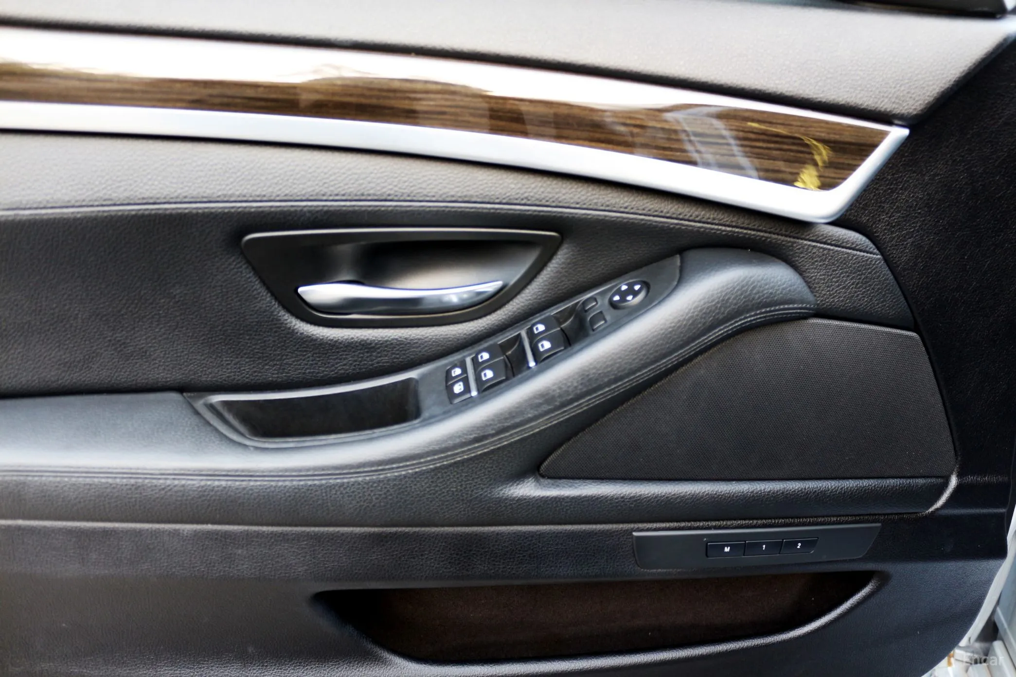 BMW 5 Series (F10) превью 18