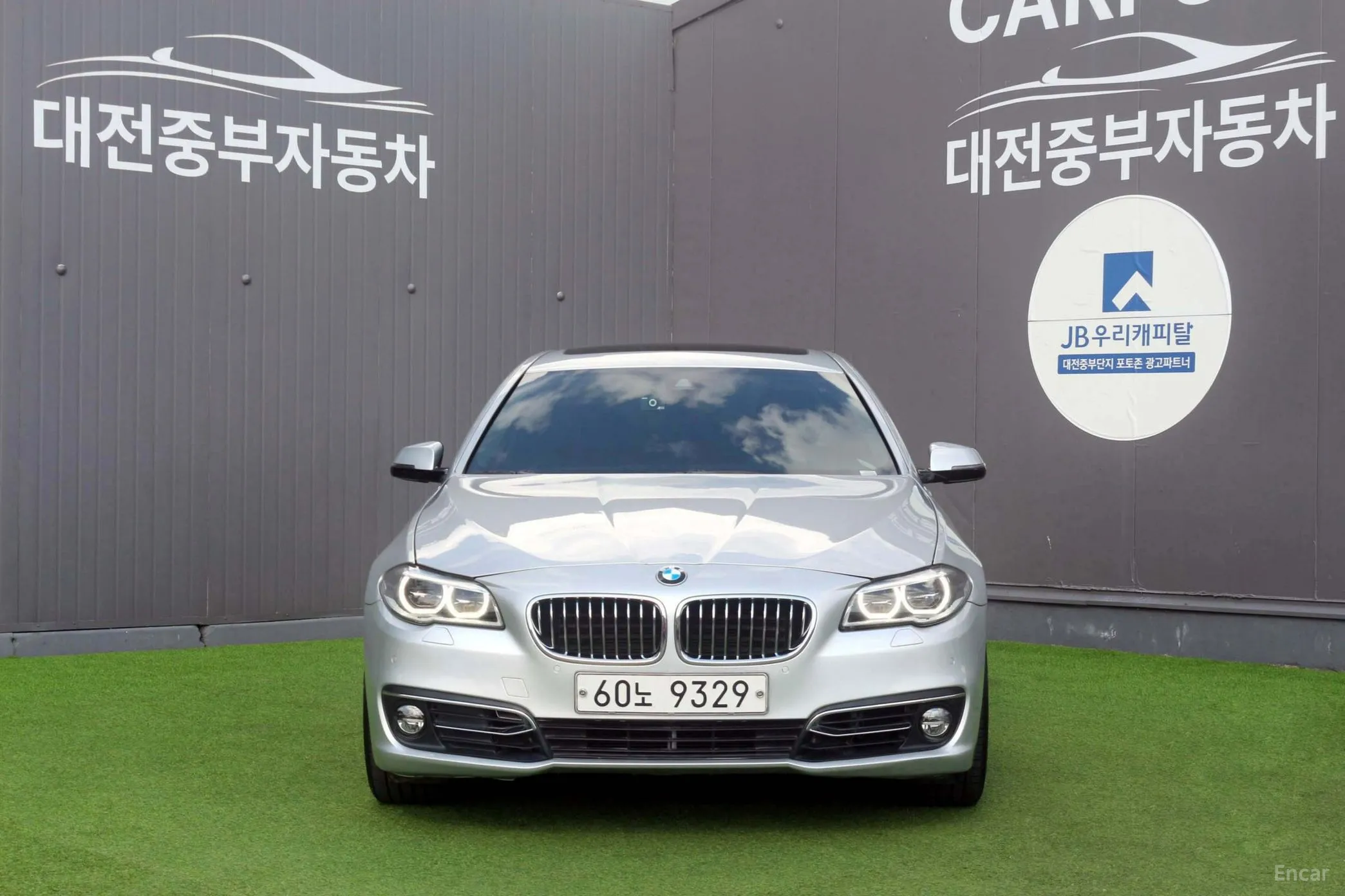 BMW 5 Series (F10) превью 3