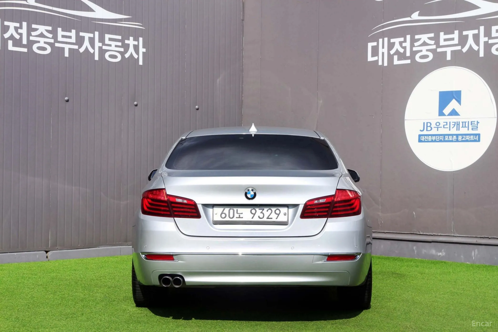 BMW 5 Series (F10) превью 4
