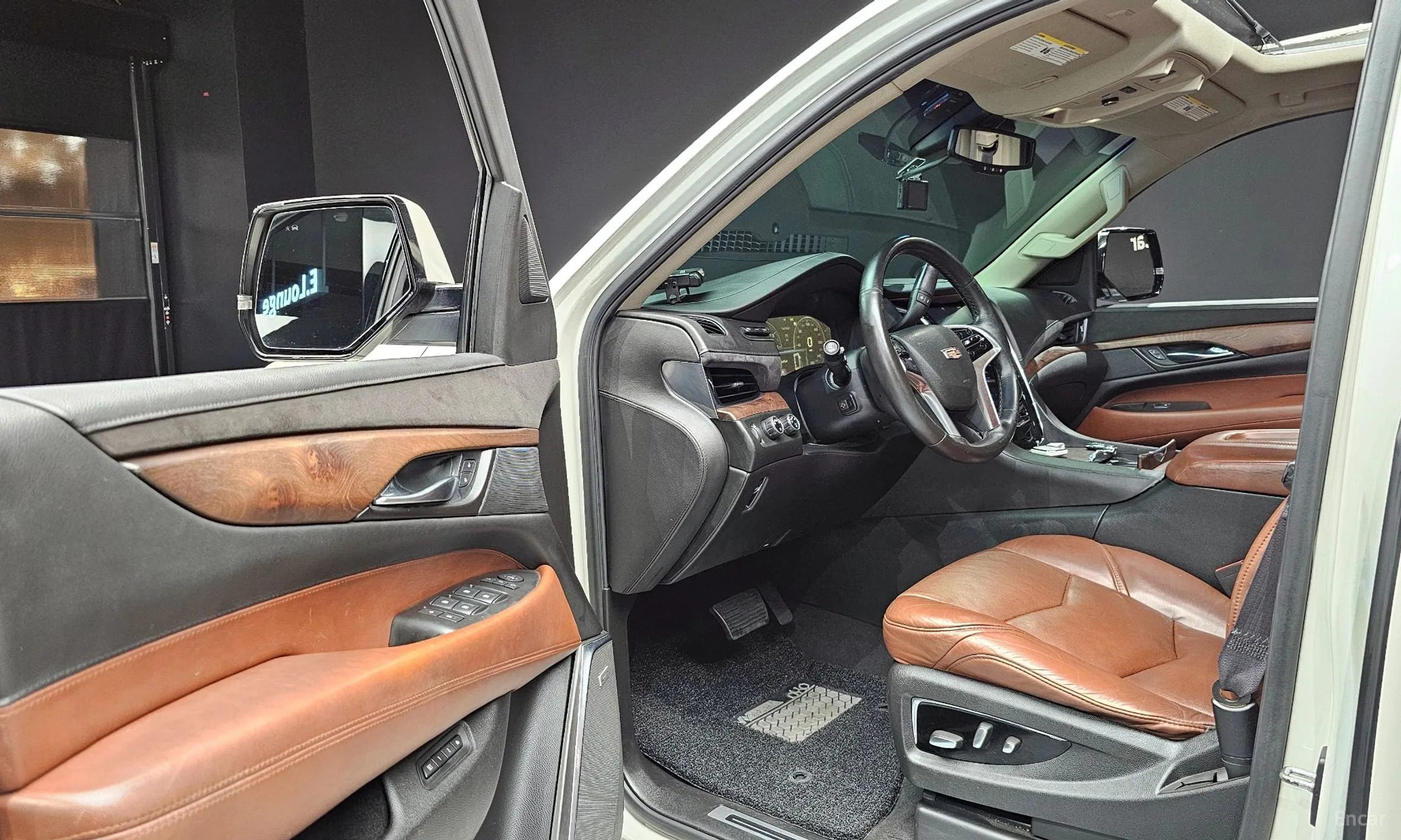 Cadillac Escalade превью 11