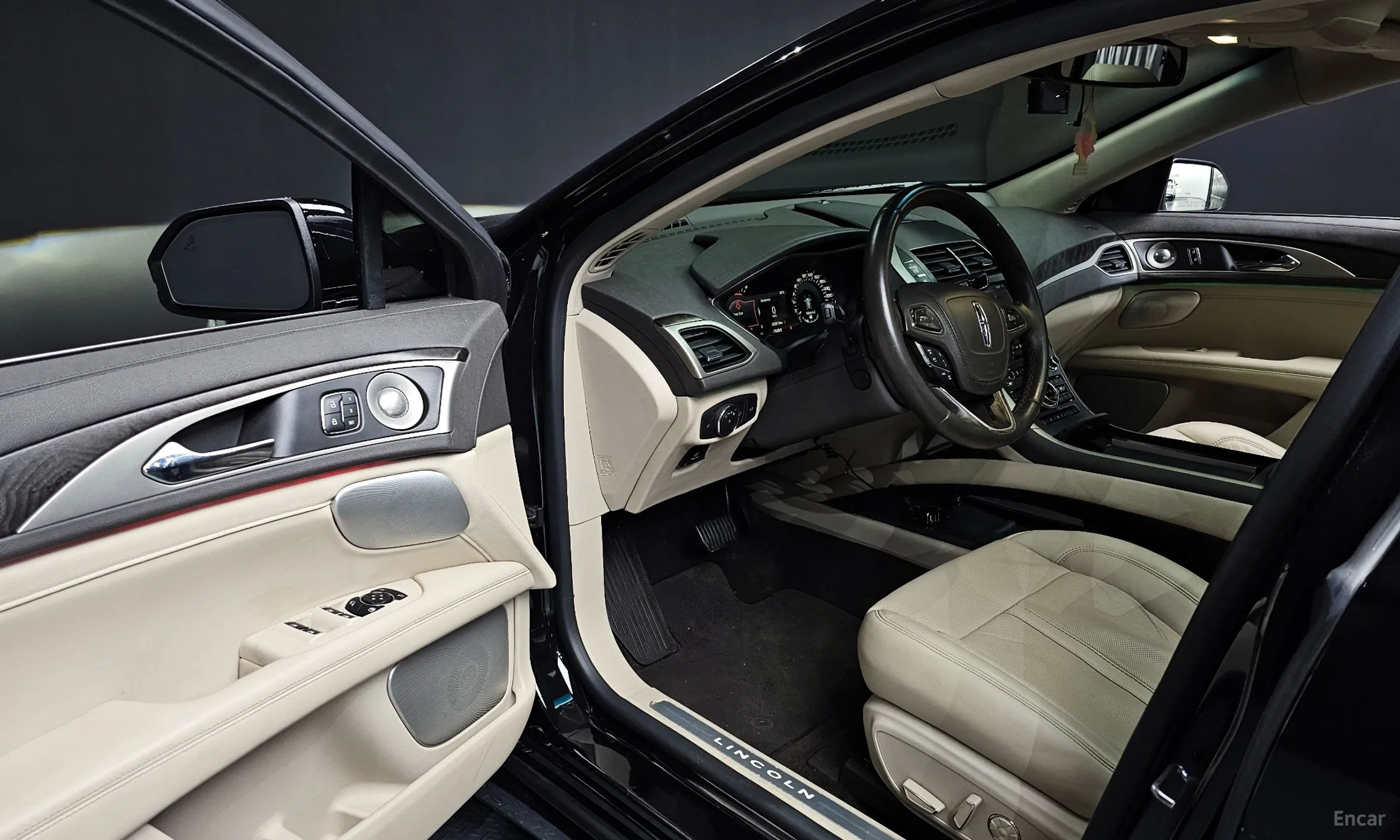 Lincoln New MKZ превью 10
