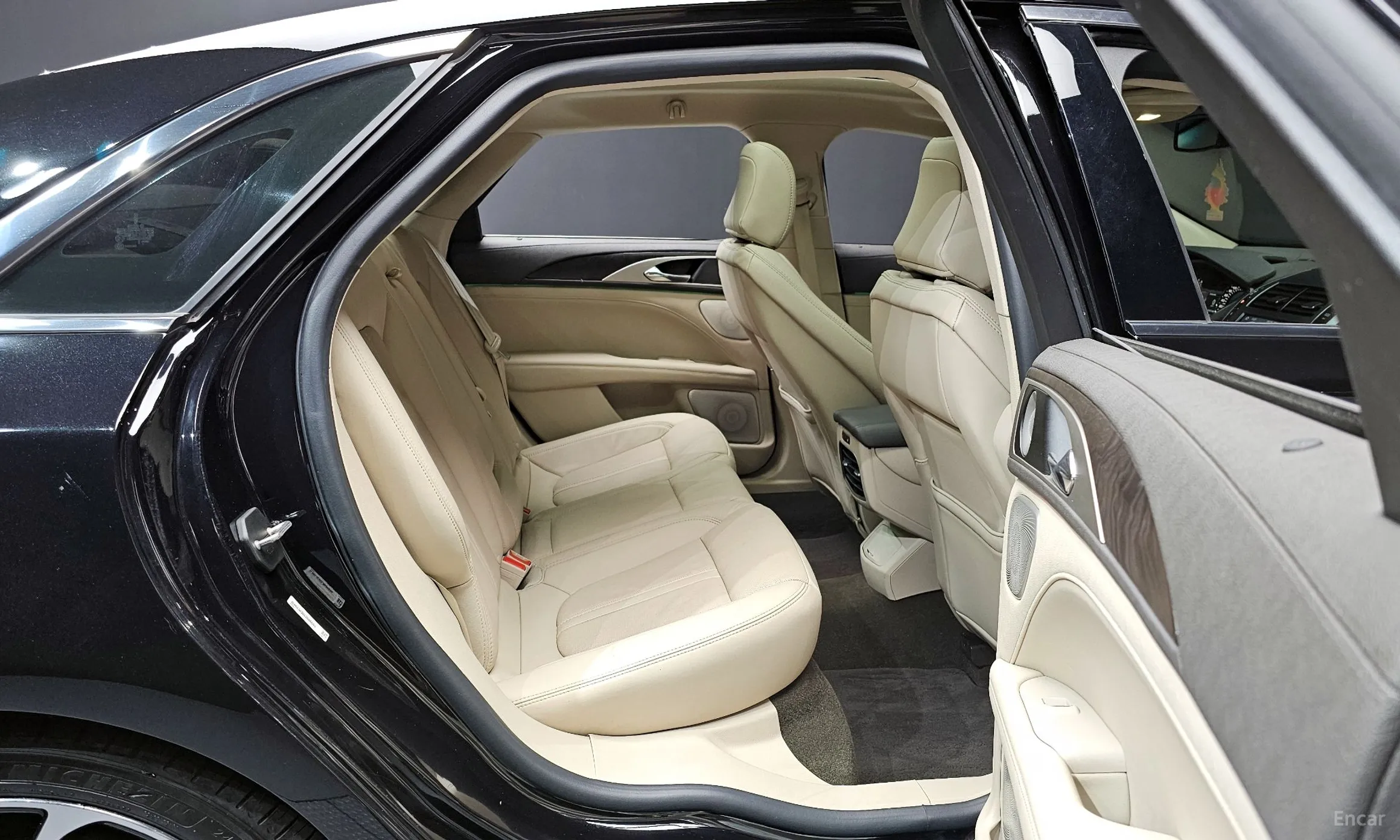 Lincoln New MKZ превью 12