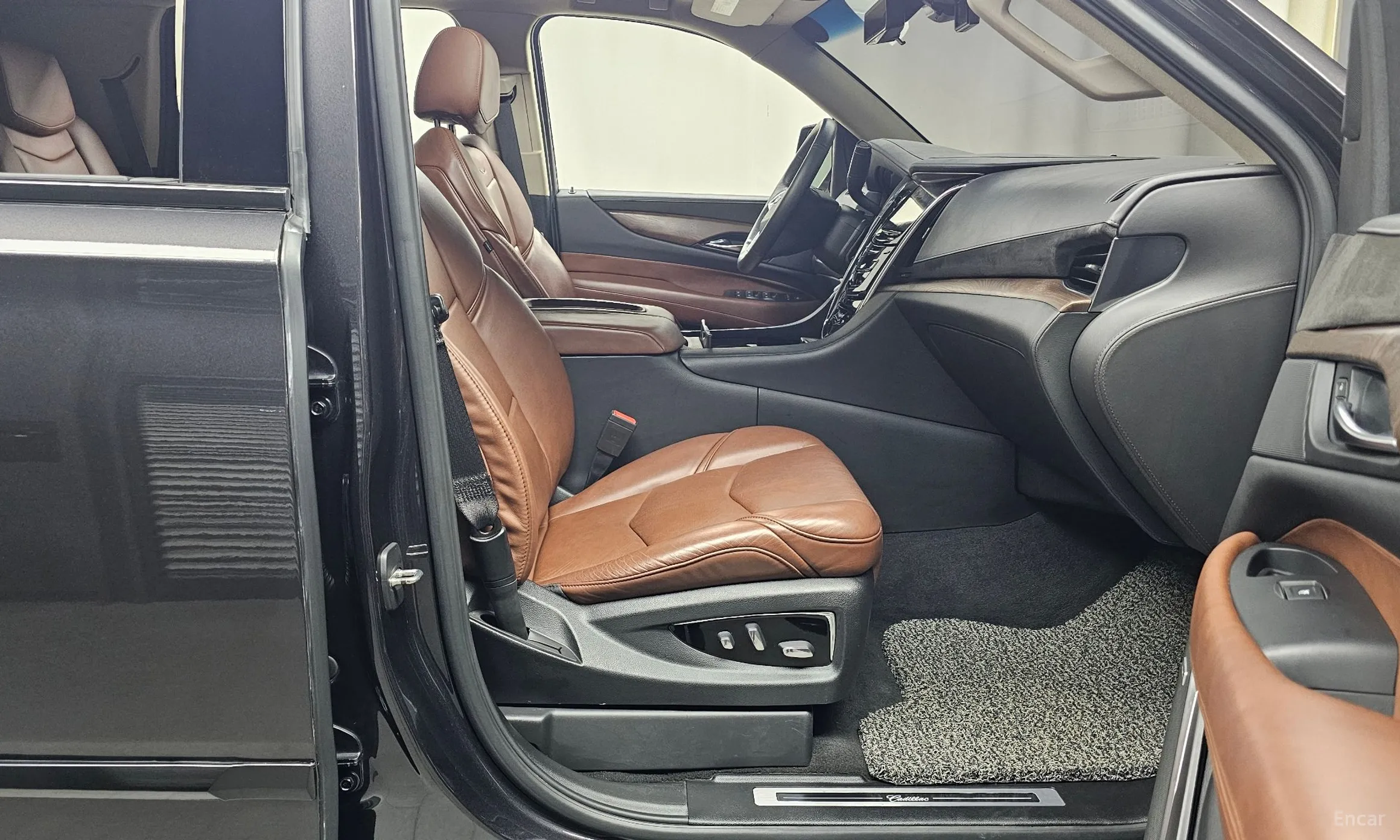 Cadillac Escalade превью 11