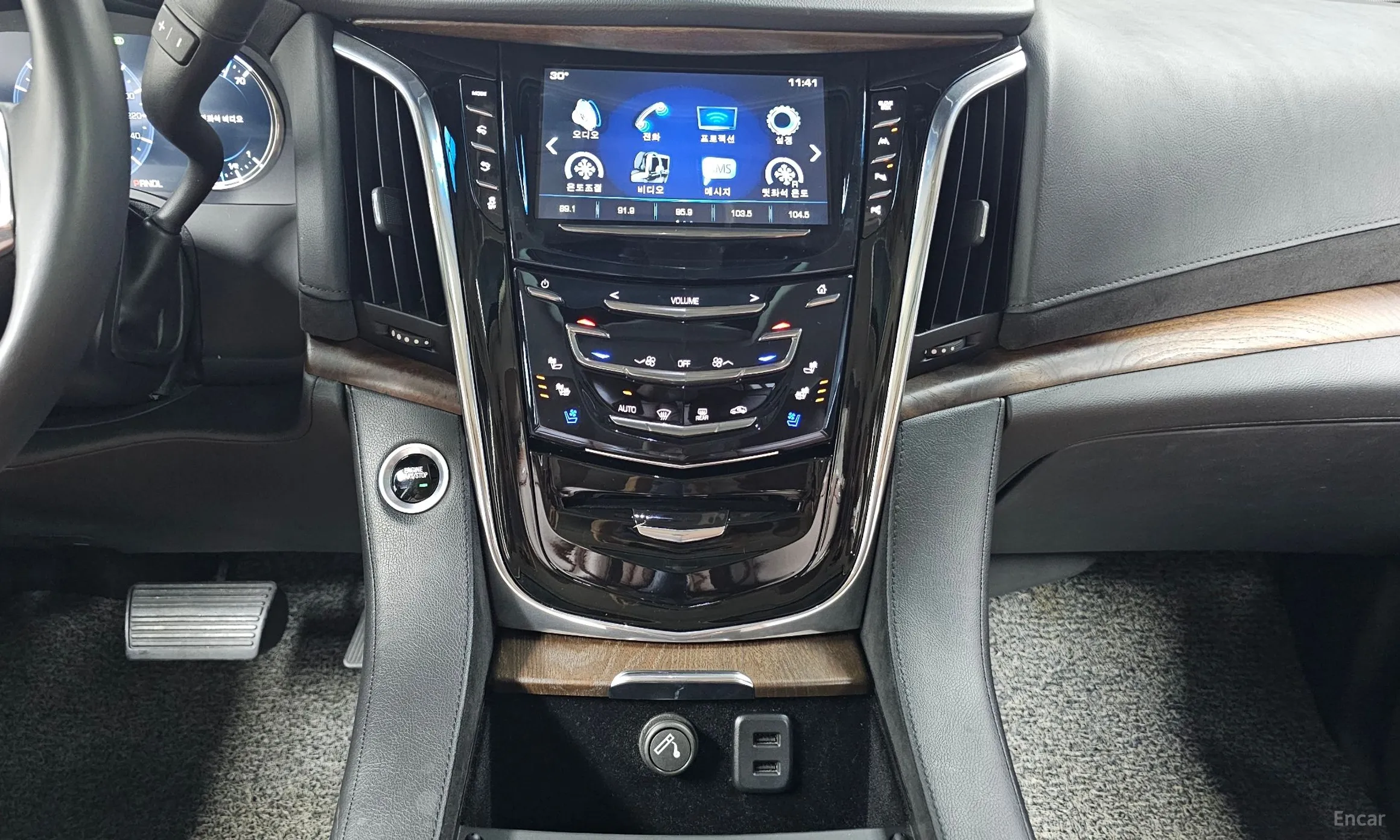 Cadillac Escalade превью 14