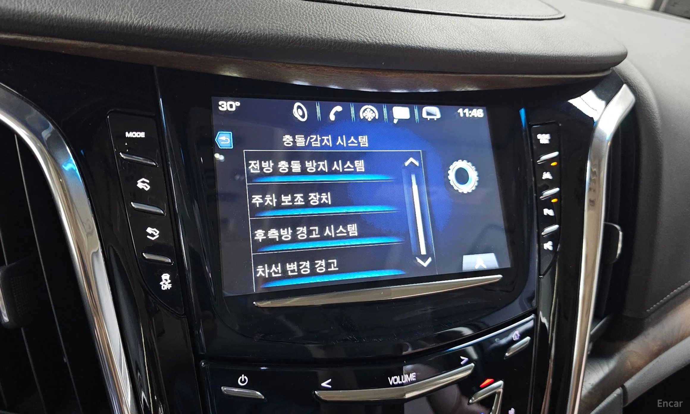 Cadillac Escalade превью 16