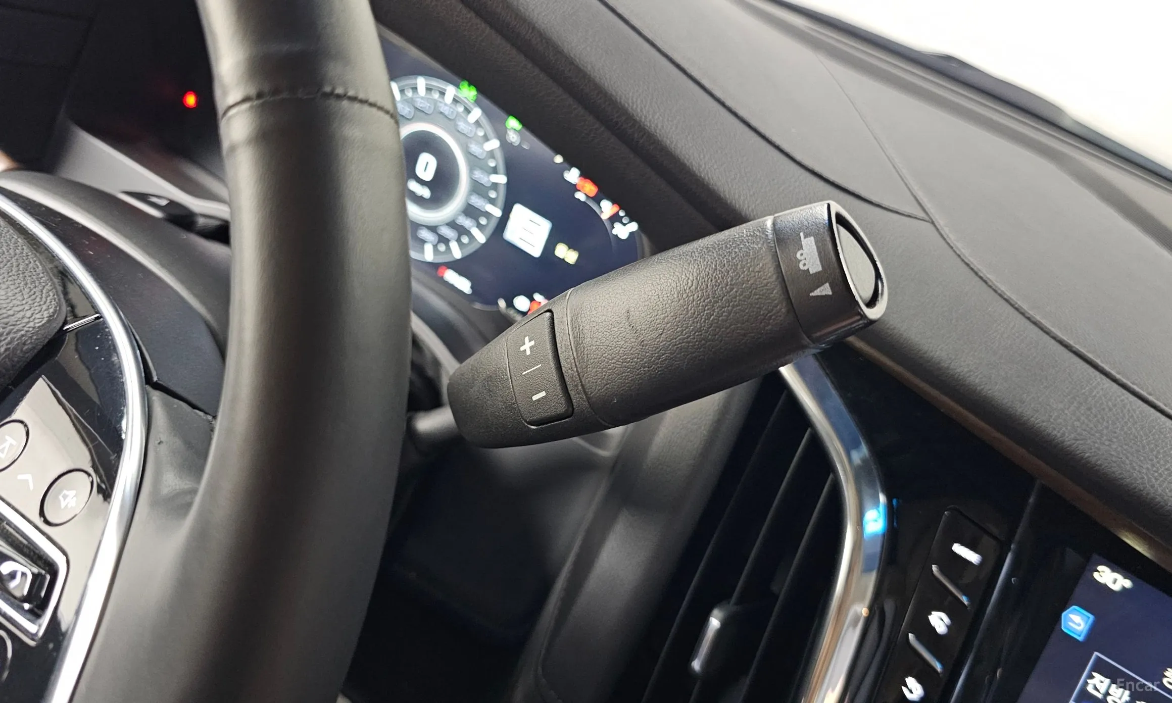 Cadillac Escalade превью 9