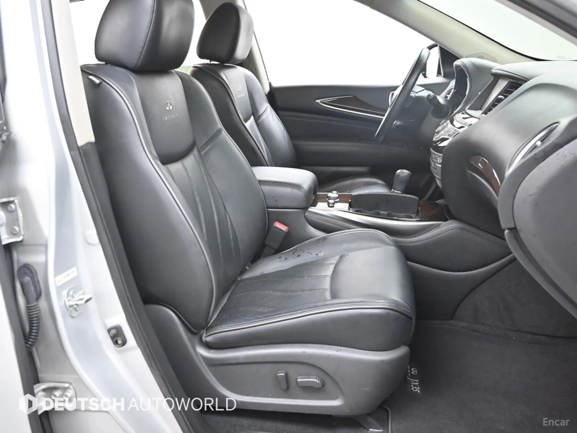 Infiniti JX35 превью 10