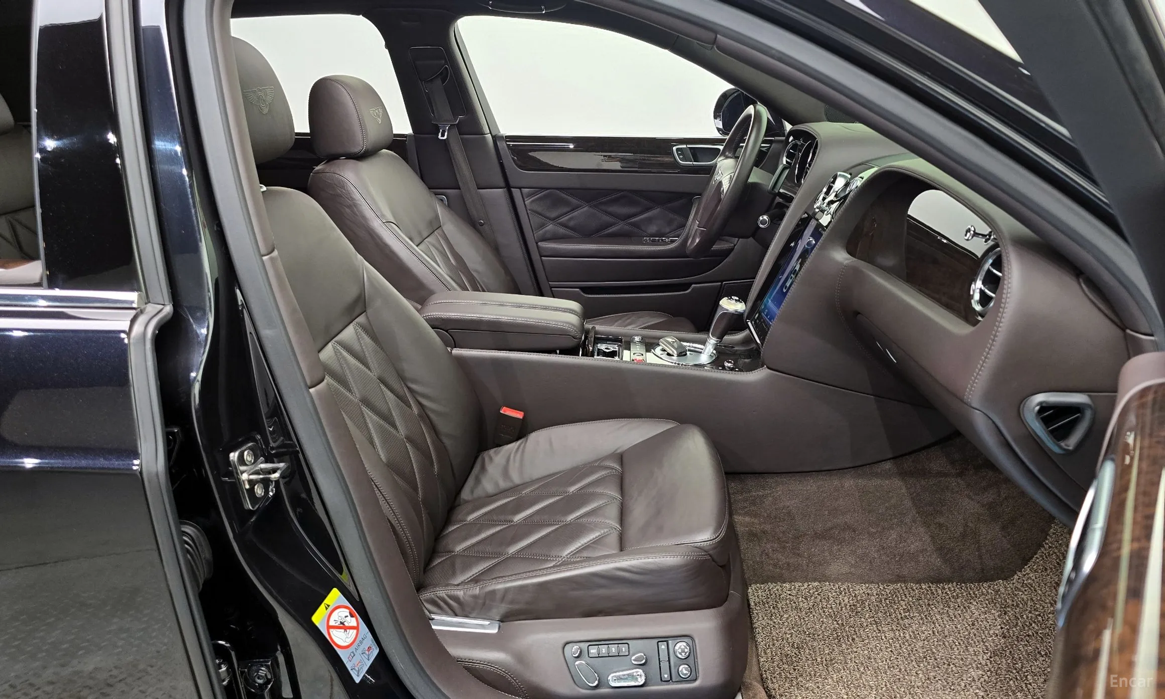 Bentley Flying Spur Gen 1 превью 12
