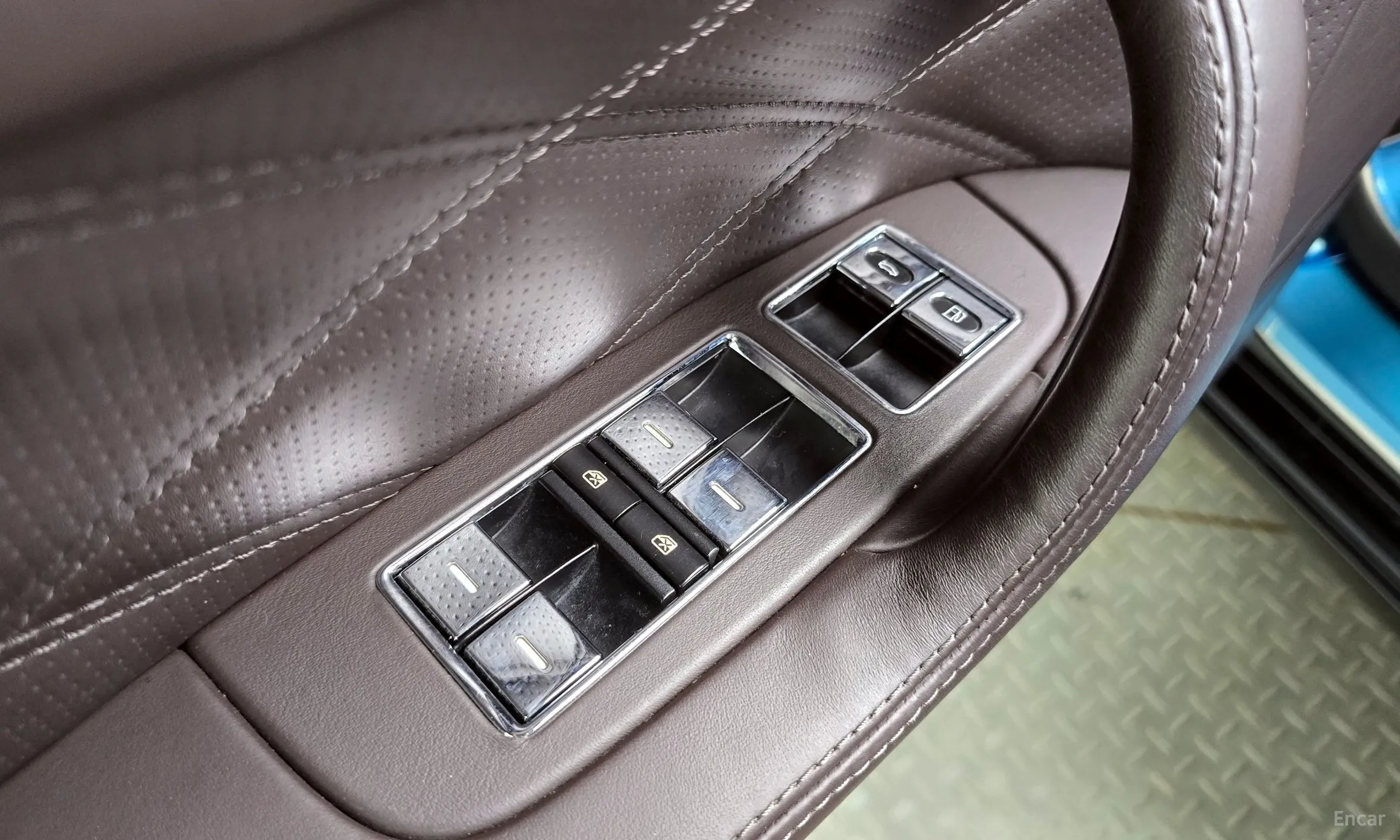 Bentley Flying Spur Gen 1 превью 13