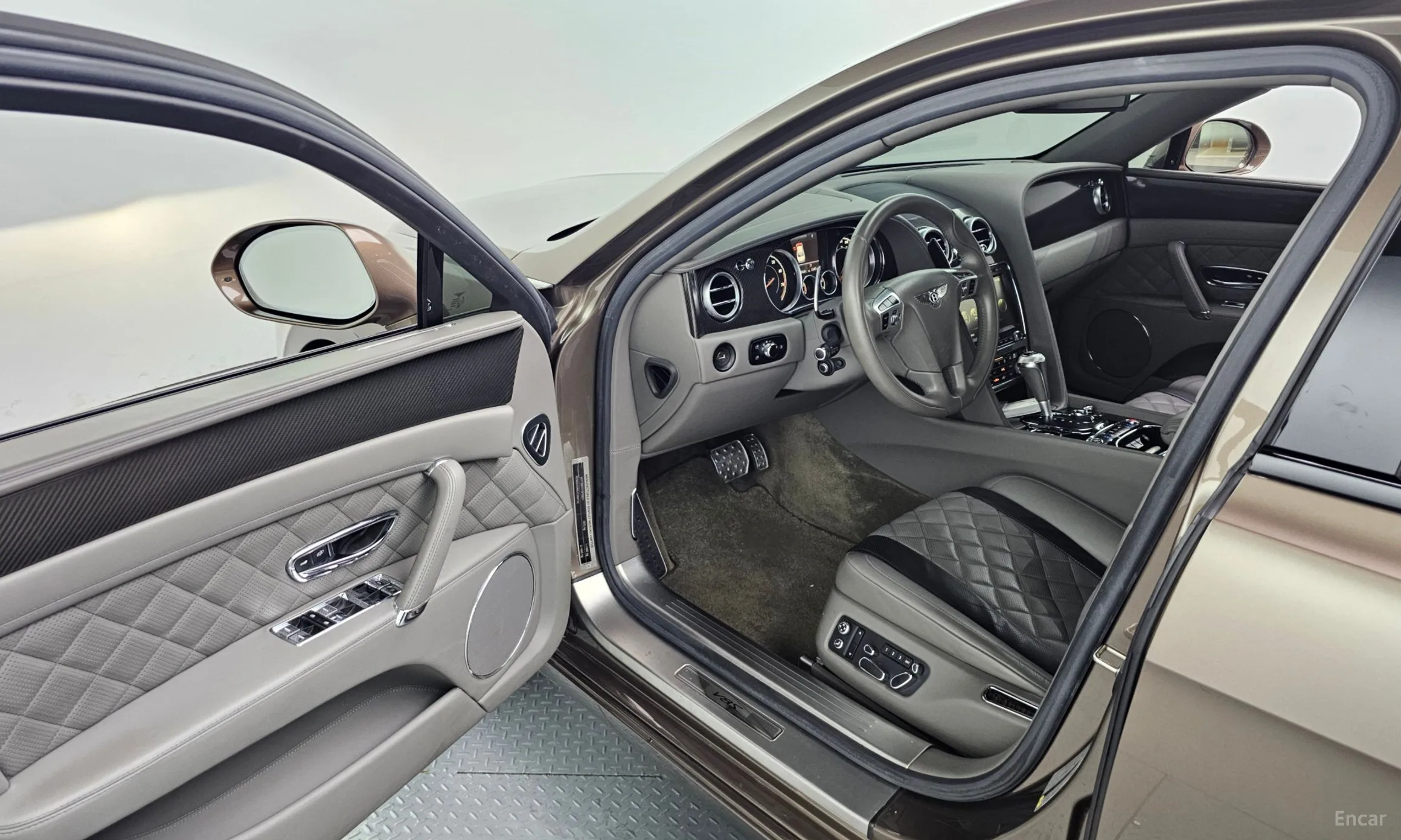 Bentley Flying Spur 2nd Generation превью 10