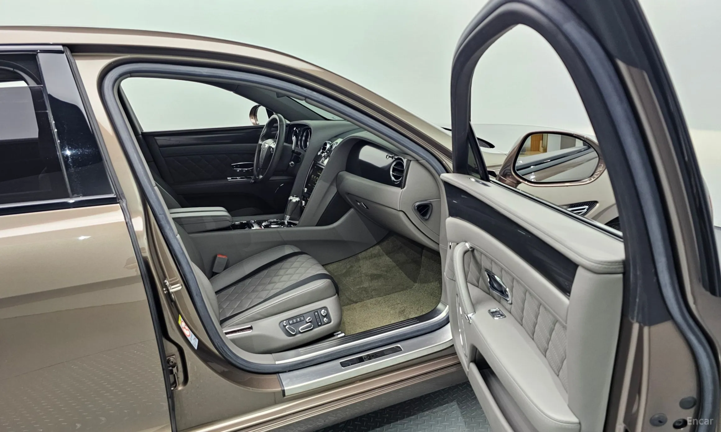 Bentley Flying Spur 2nd Generation превью 12