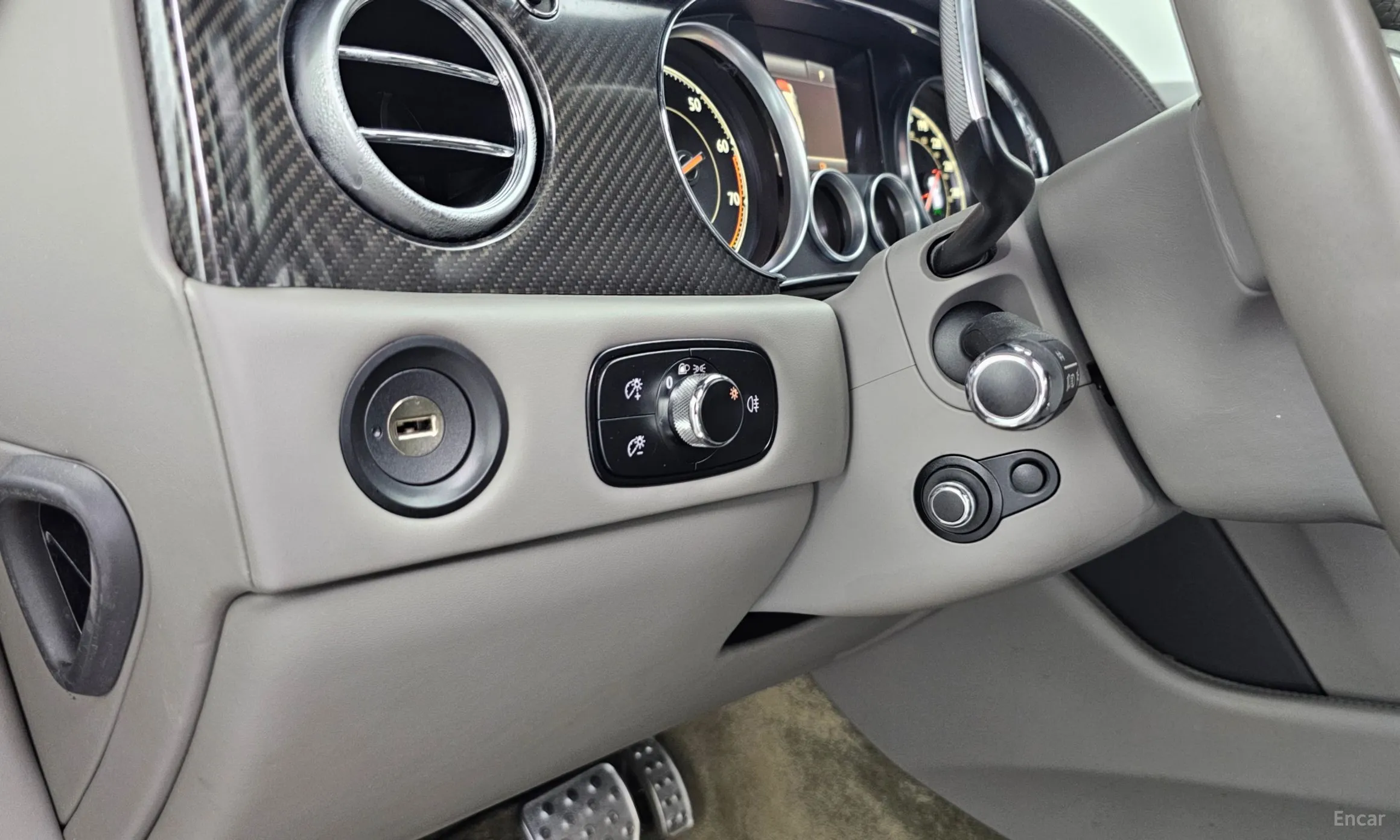 Bentley Flying Spur 2nd Generation превью 18
