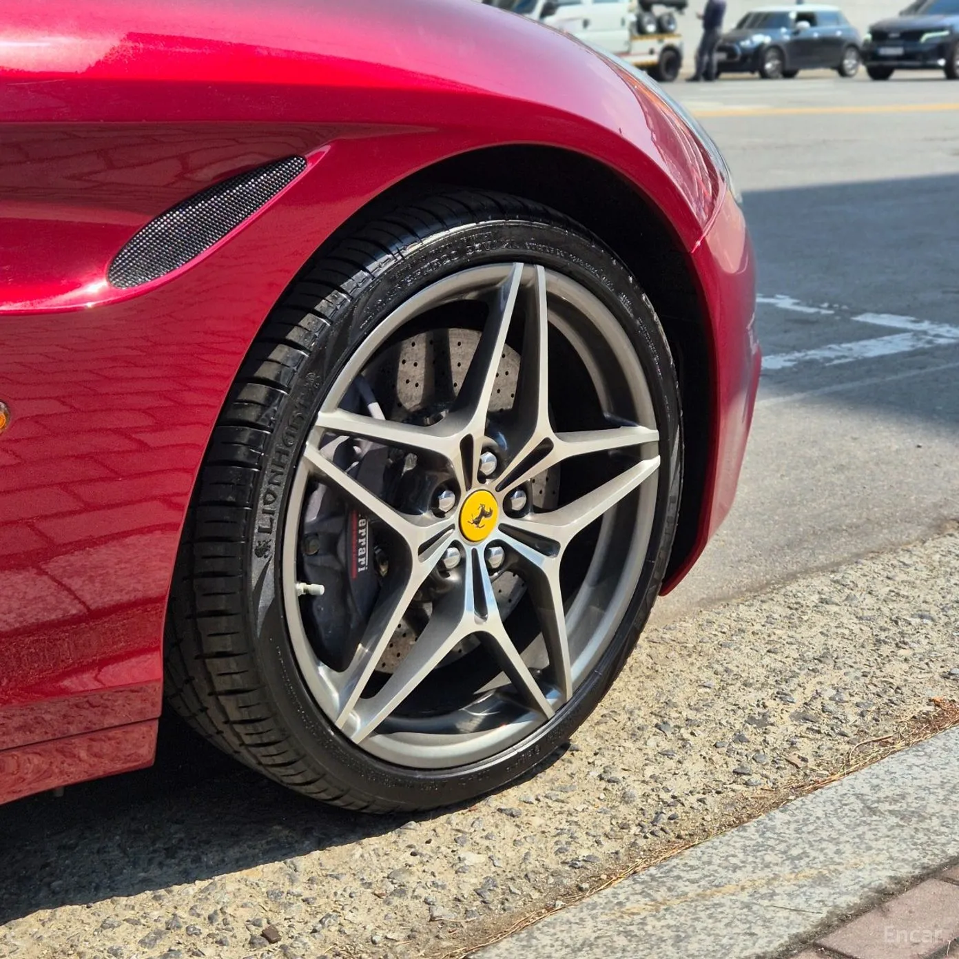 Ferrari California превью 12