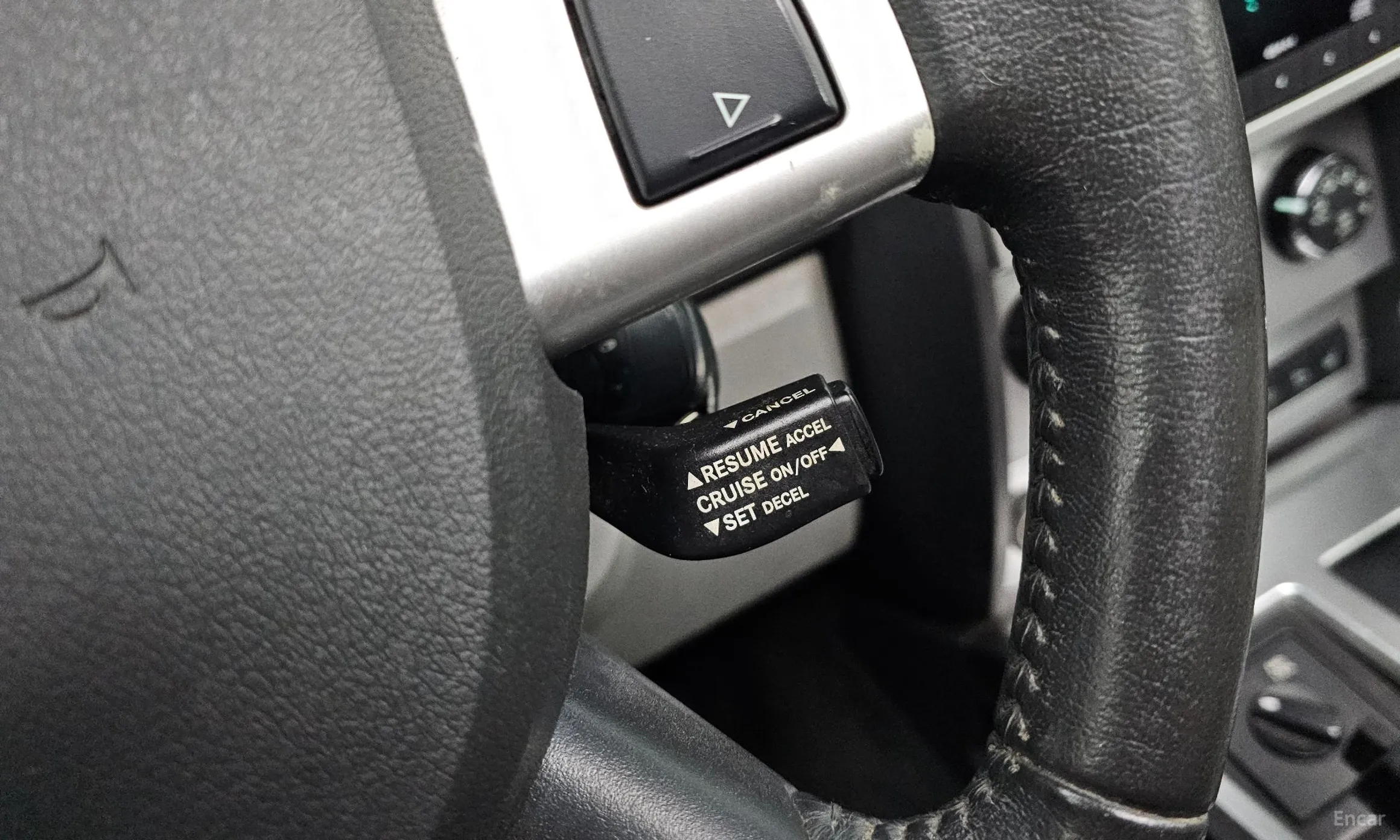 Dodge Nitro превью 19
