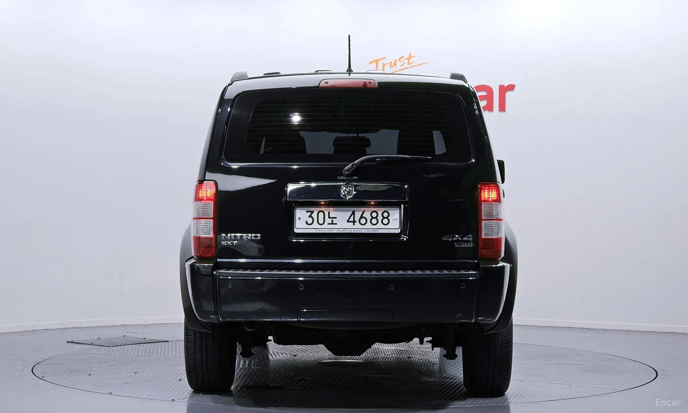 Dodge Nitro превью 4