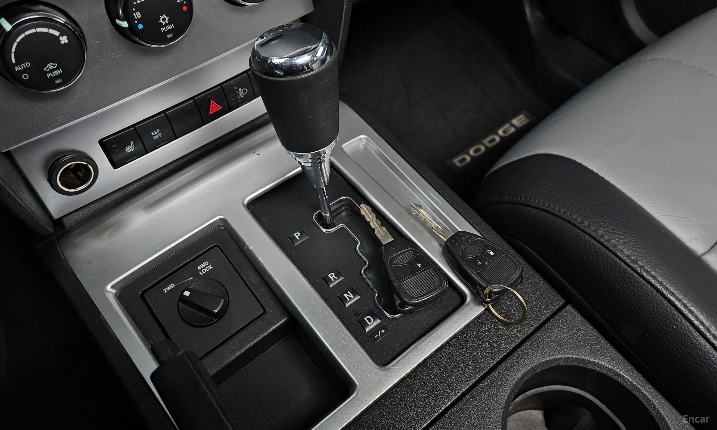 Dodge Nitro превью 9