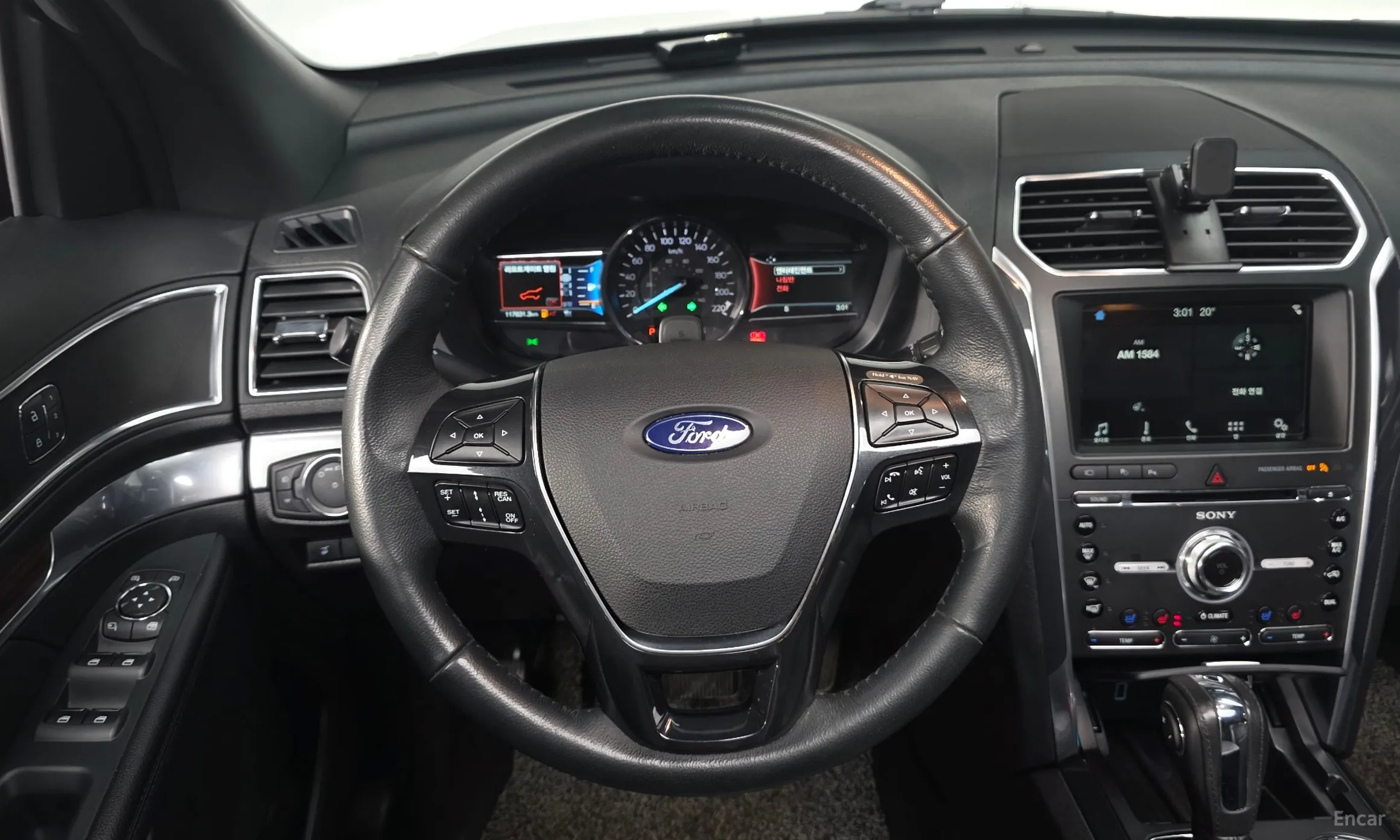 Ford Explorer превью 13
