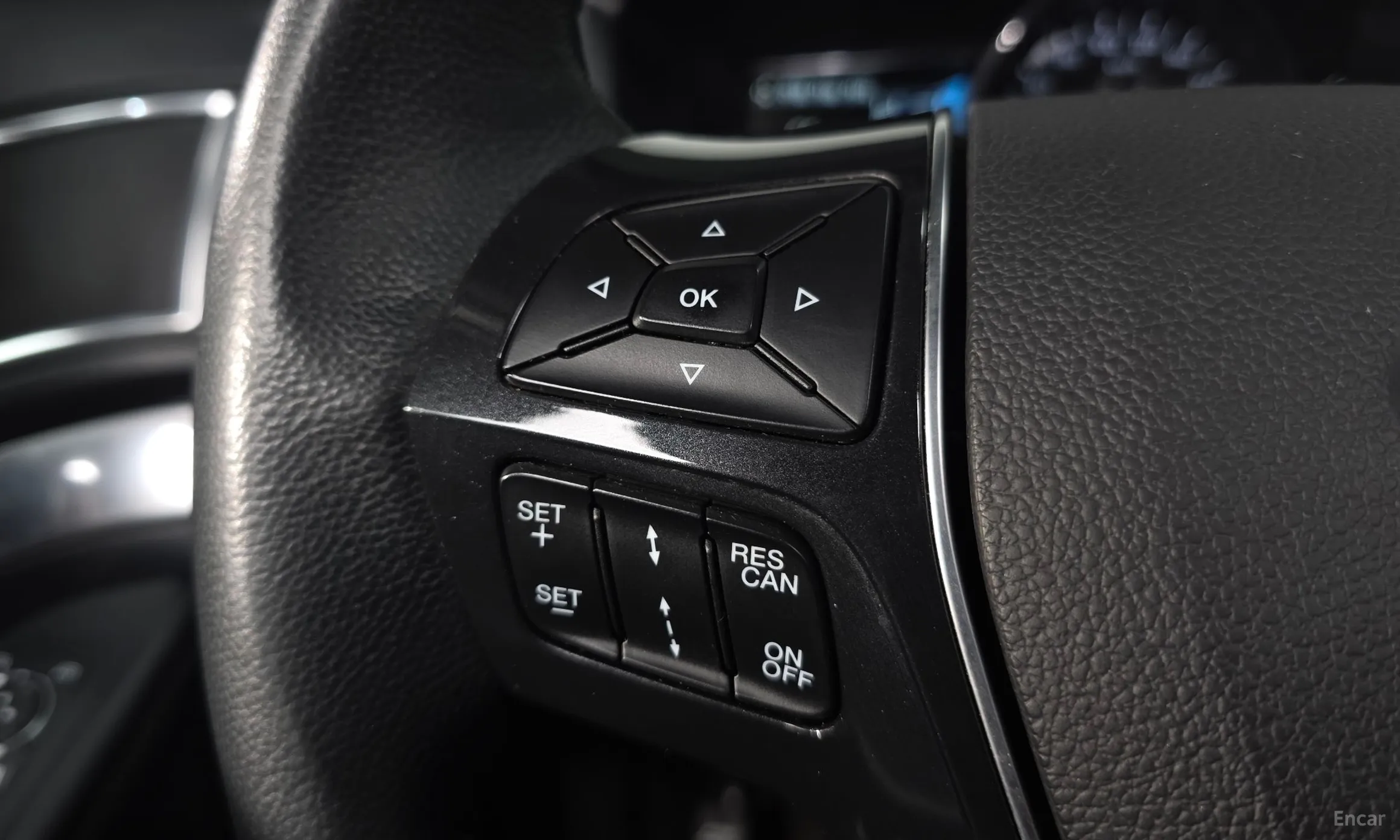 Ford Explorer превью 14