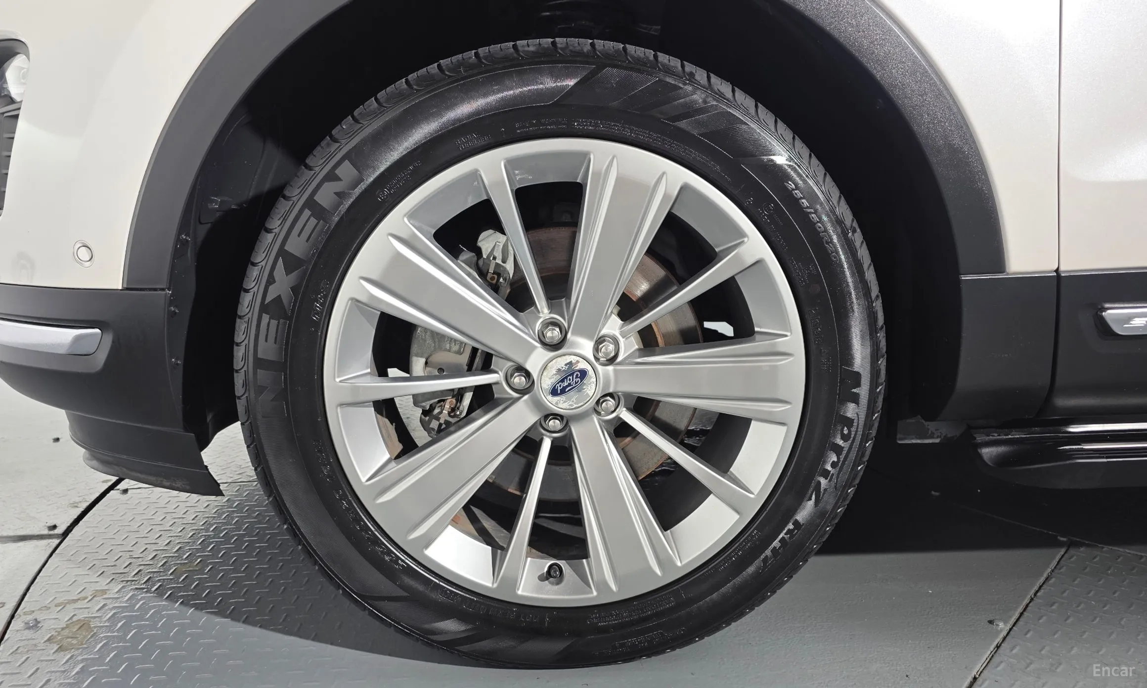Ford Explorer превью 5