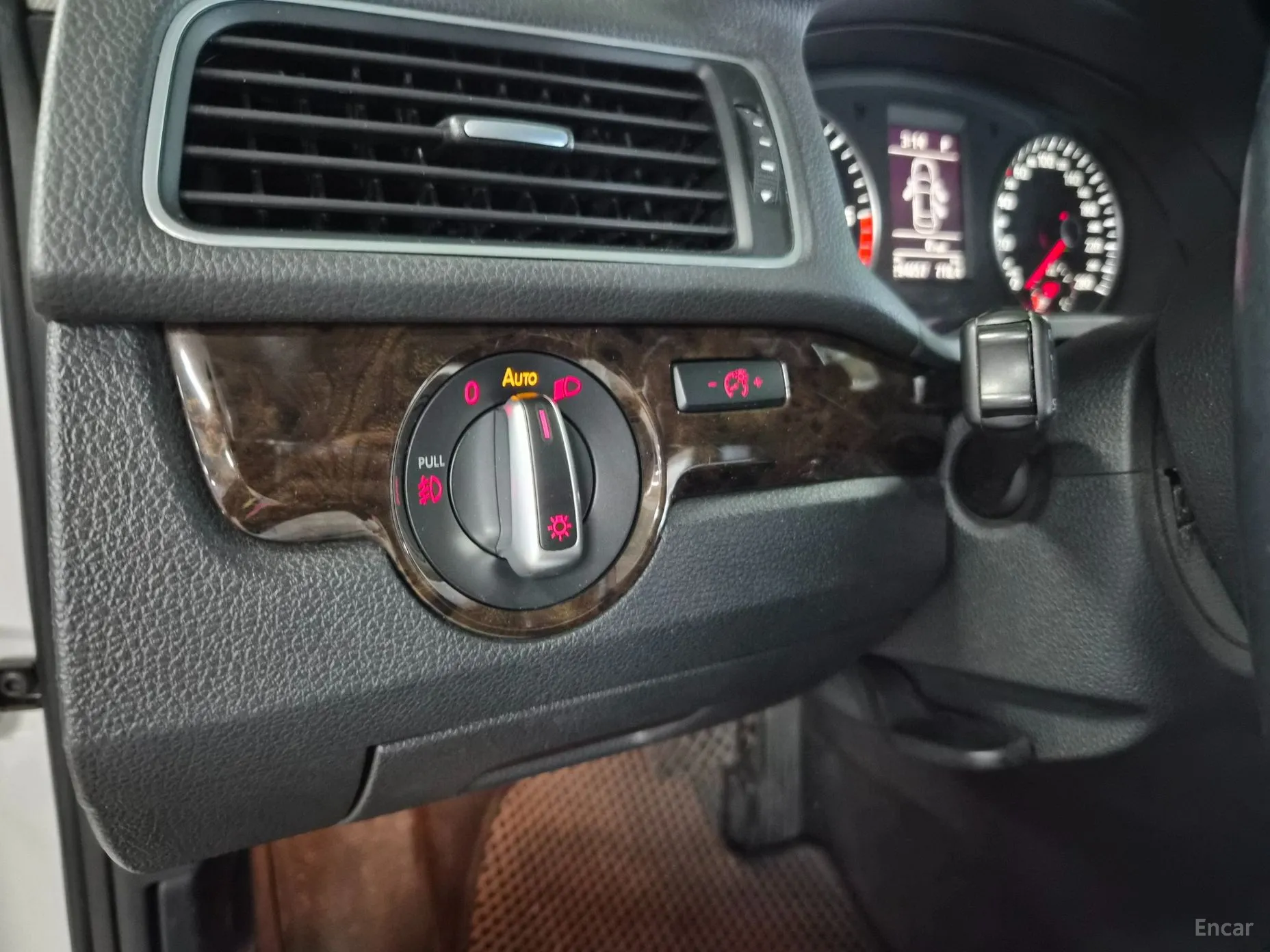 Volkswagen The New Passat превью 10