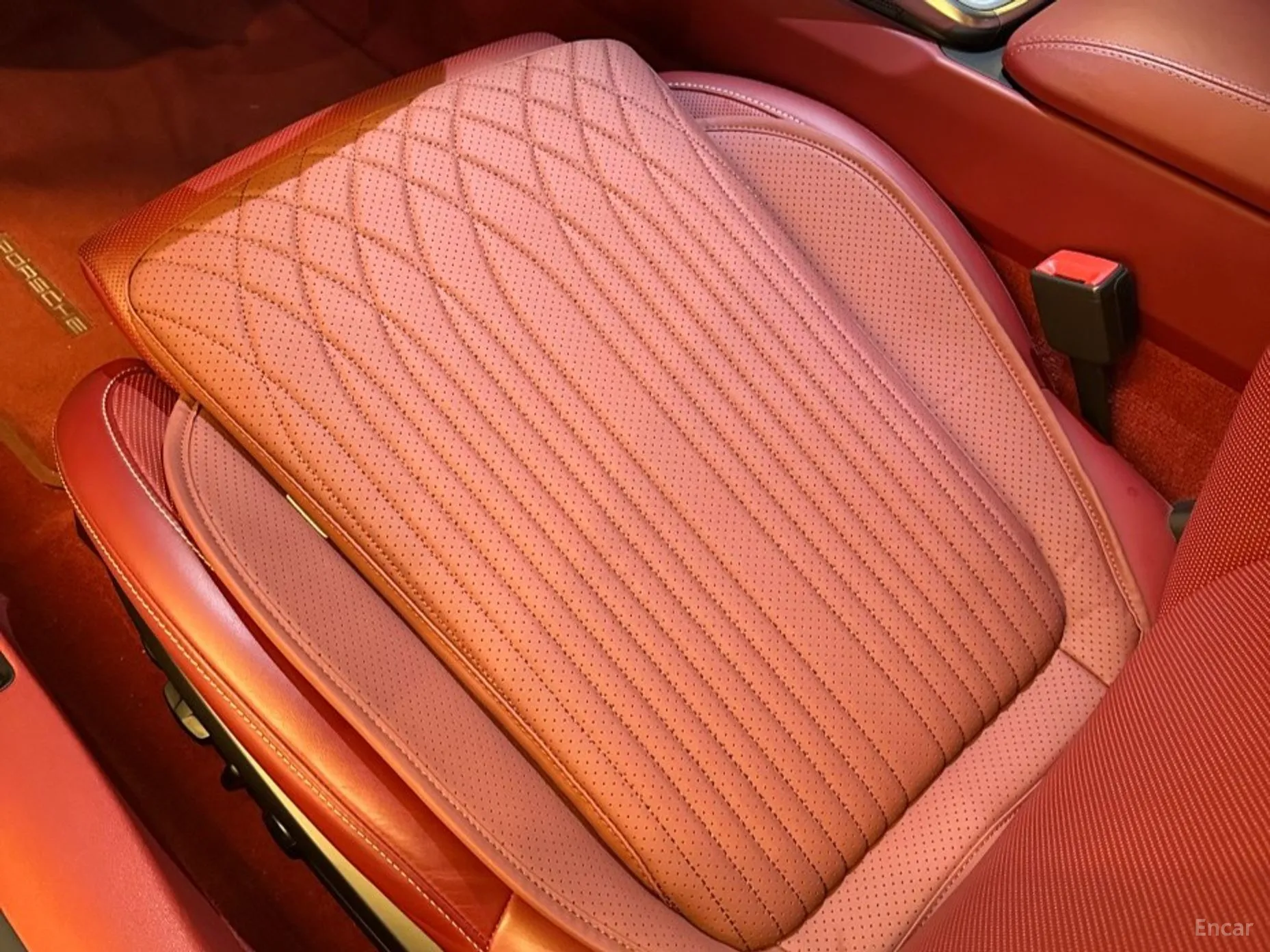 Porsche 911 (992) превью 13