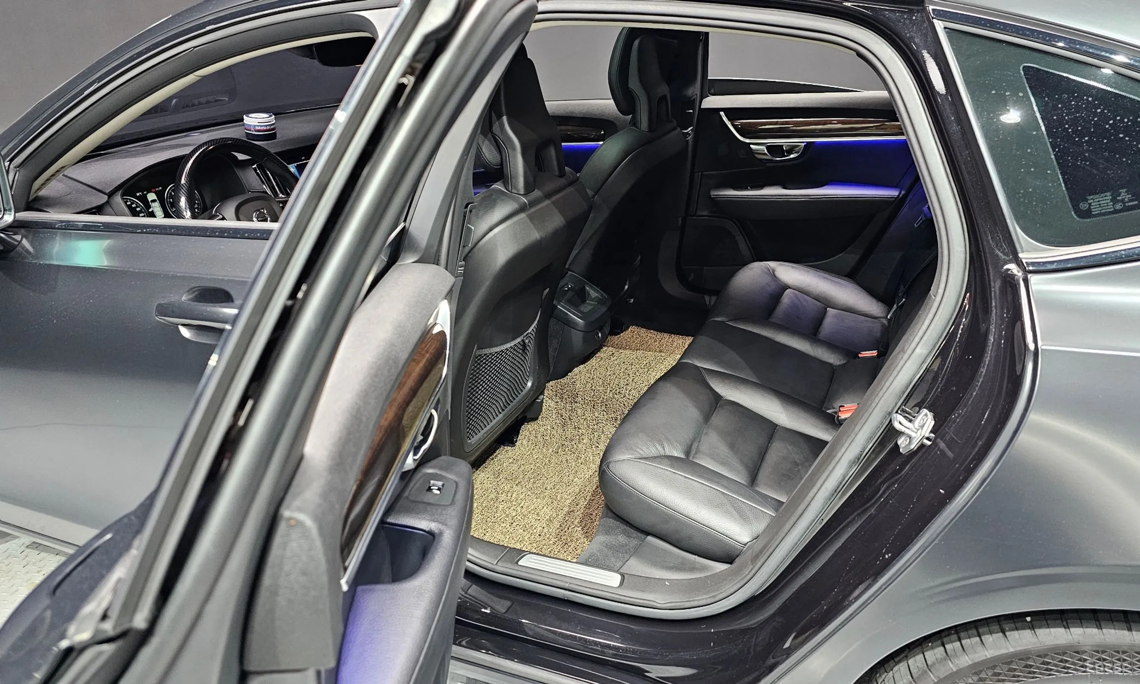 Volvo S90 превью 12