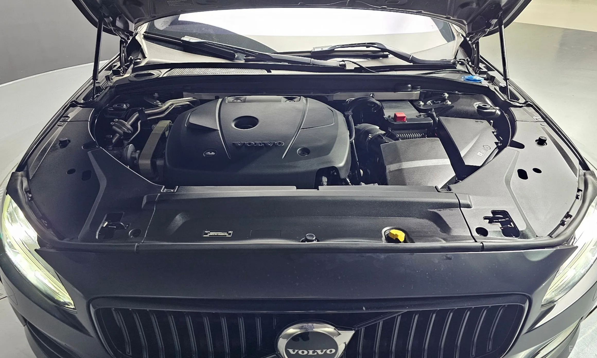 Volvo S90 превью 6