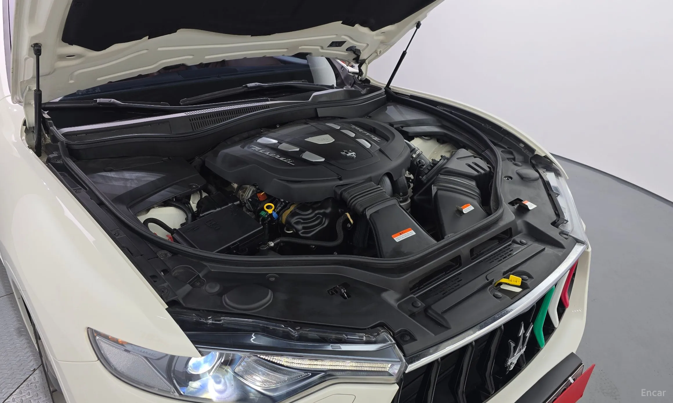 Maserati Levante превью 6