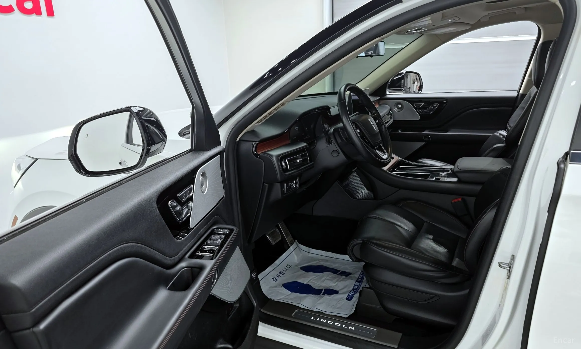 Lincoln Aviator 2nd Generation превью 11