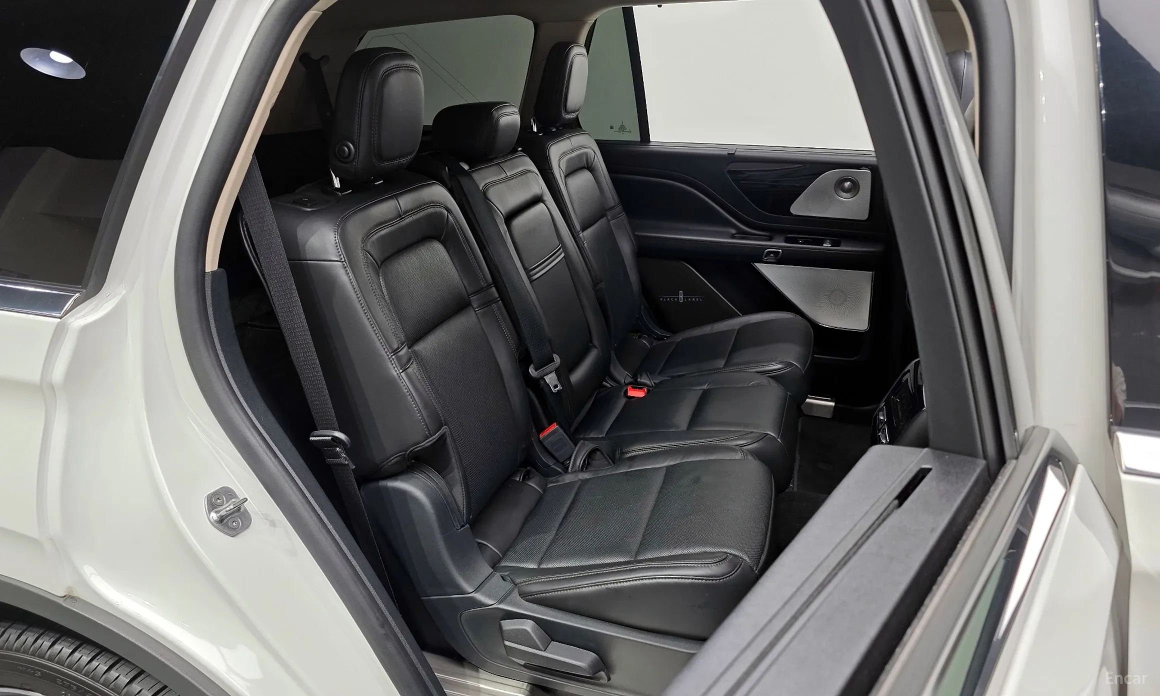 Lincoln Aviator 2nd Generation превью 12