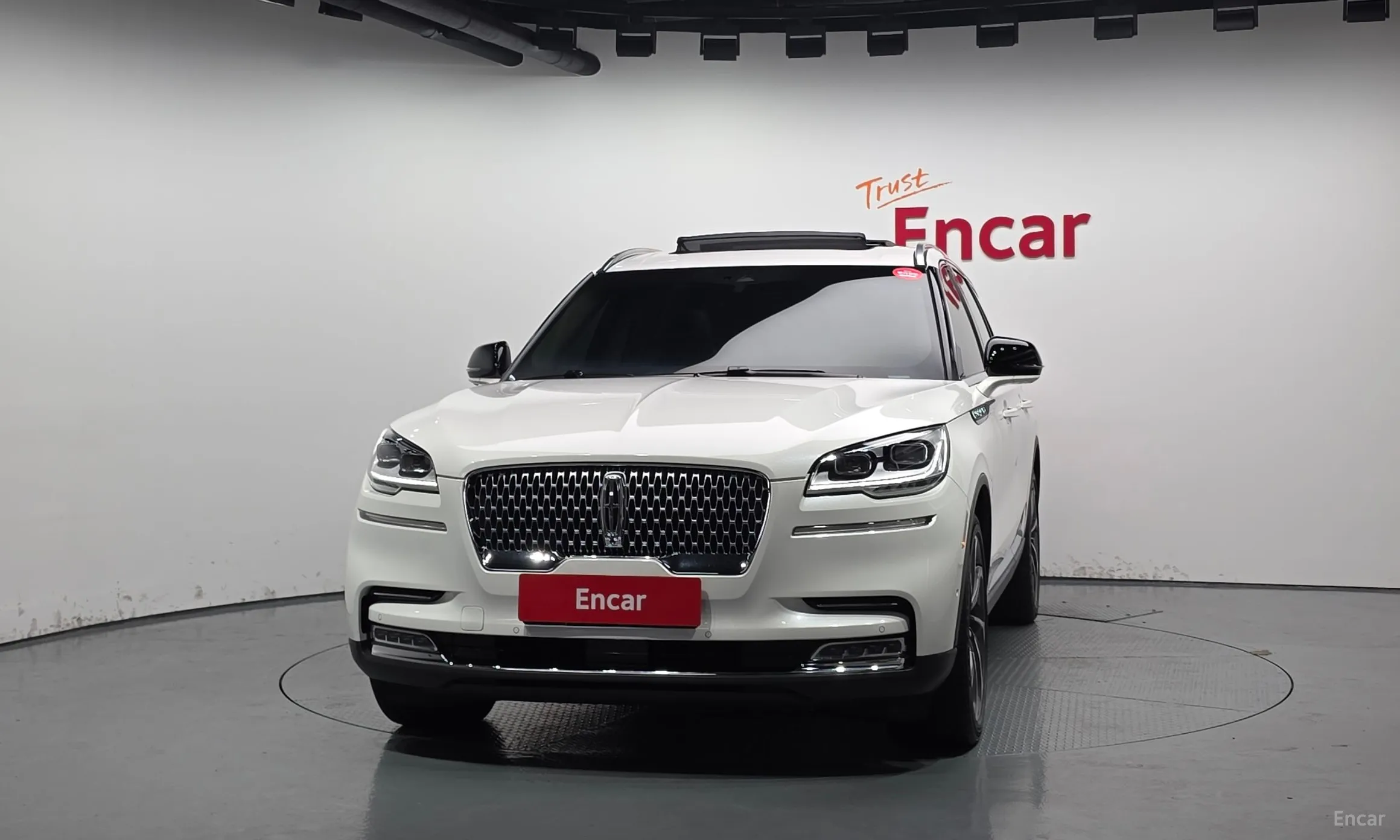 Lincoln Aviator 2nd Generation превью 3