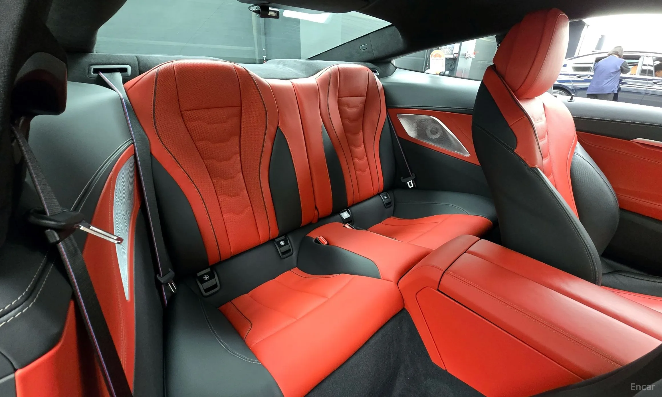 BMW 8-series (G15) превью 12