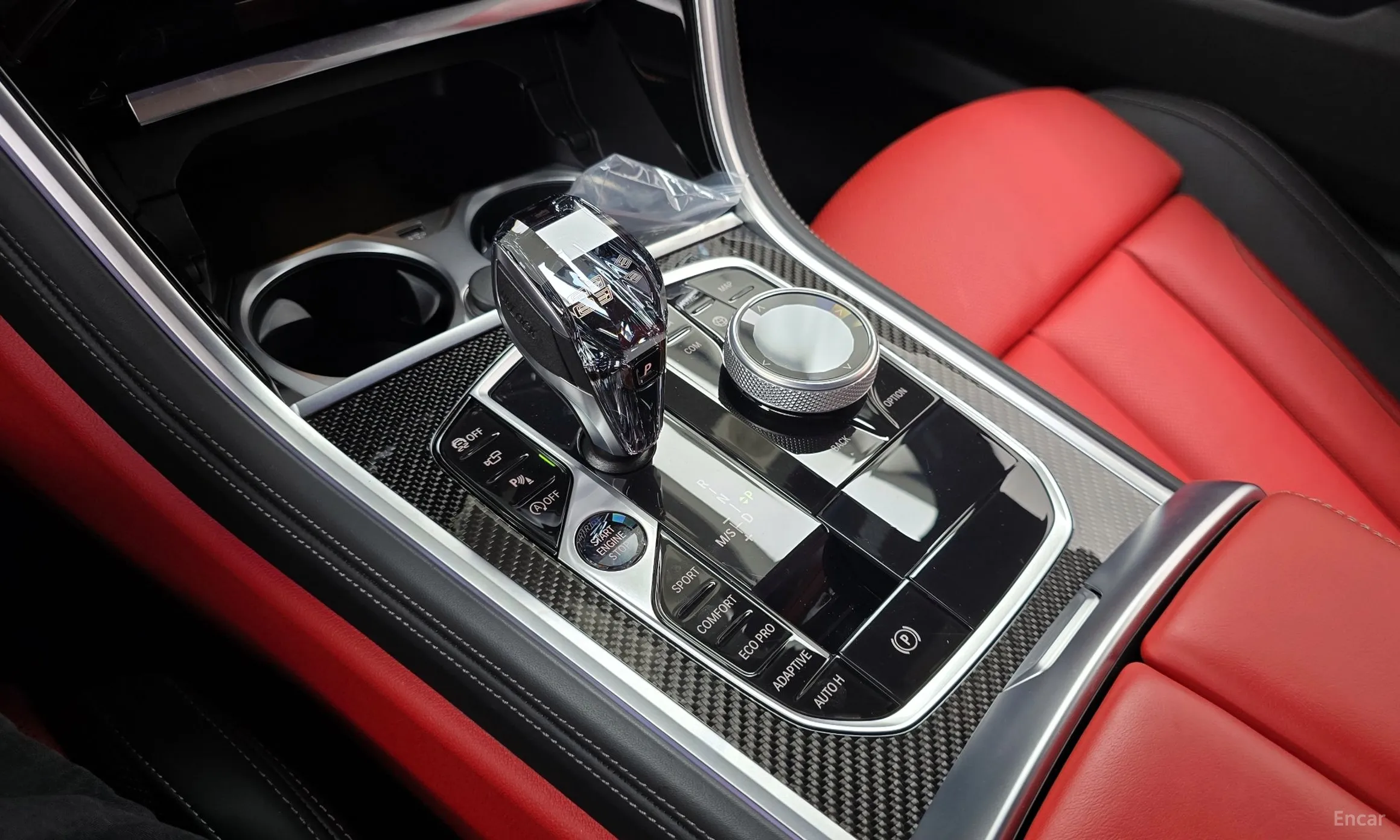 BMW 8-series (G15) превью 9