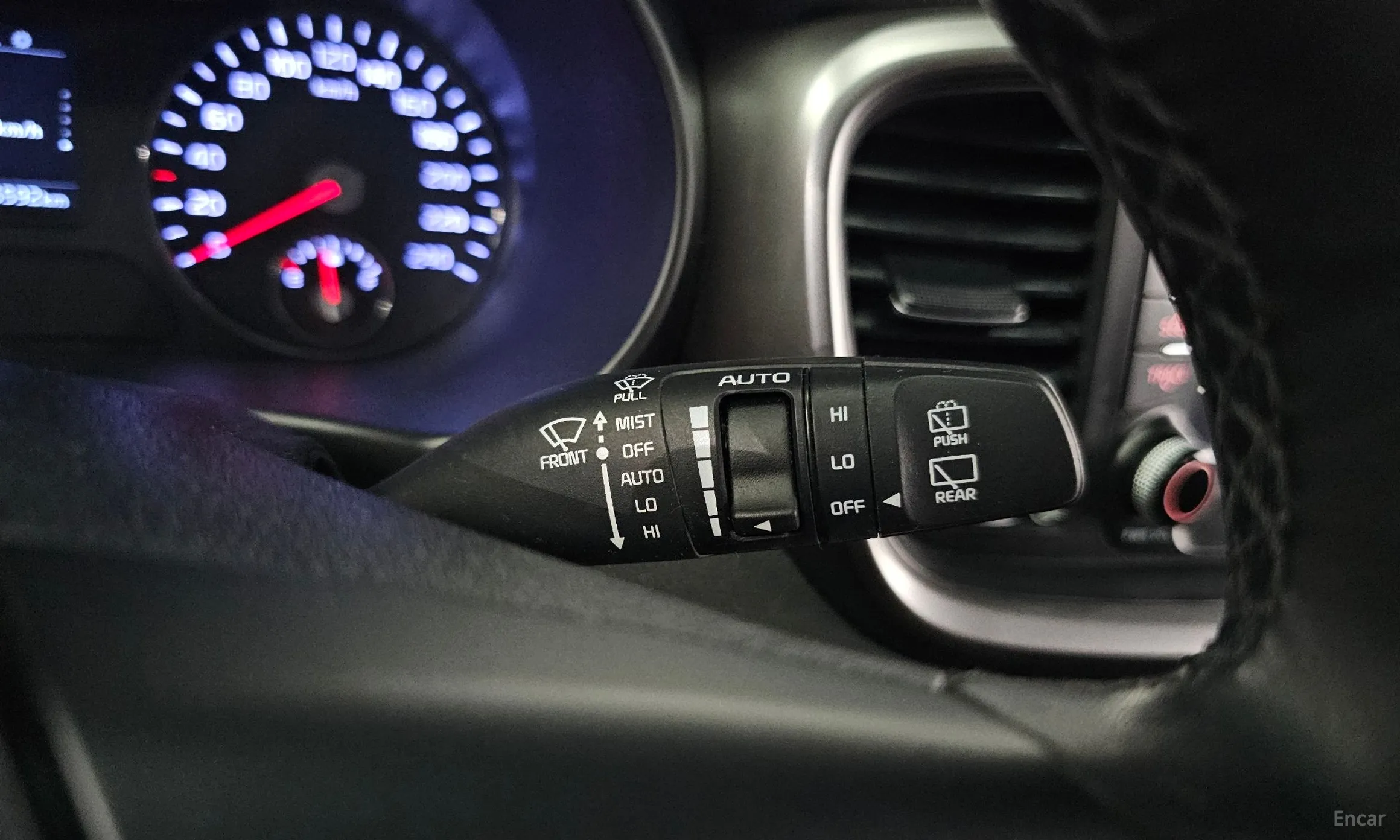 Kia Sorento превью 16