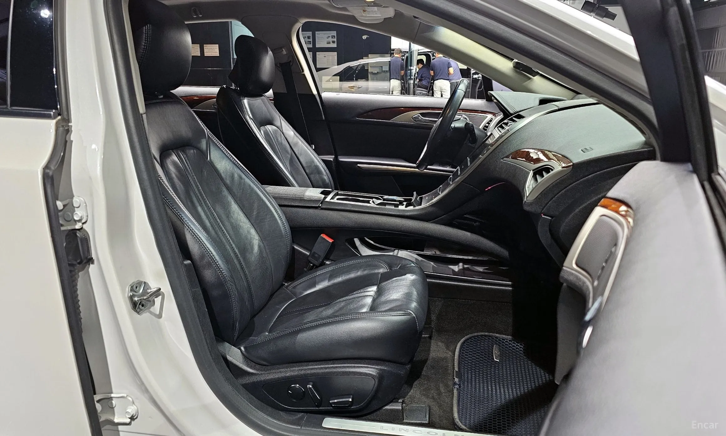 Lincoln New MKZ превью 11