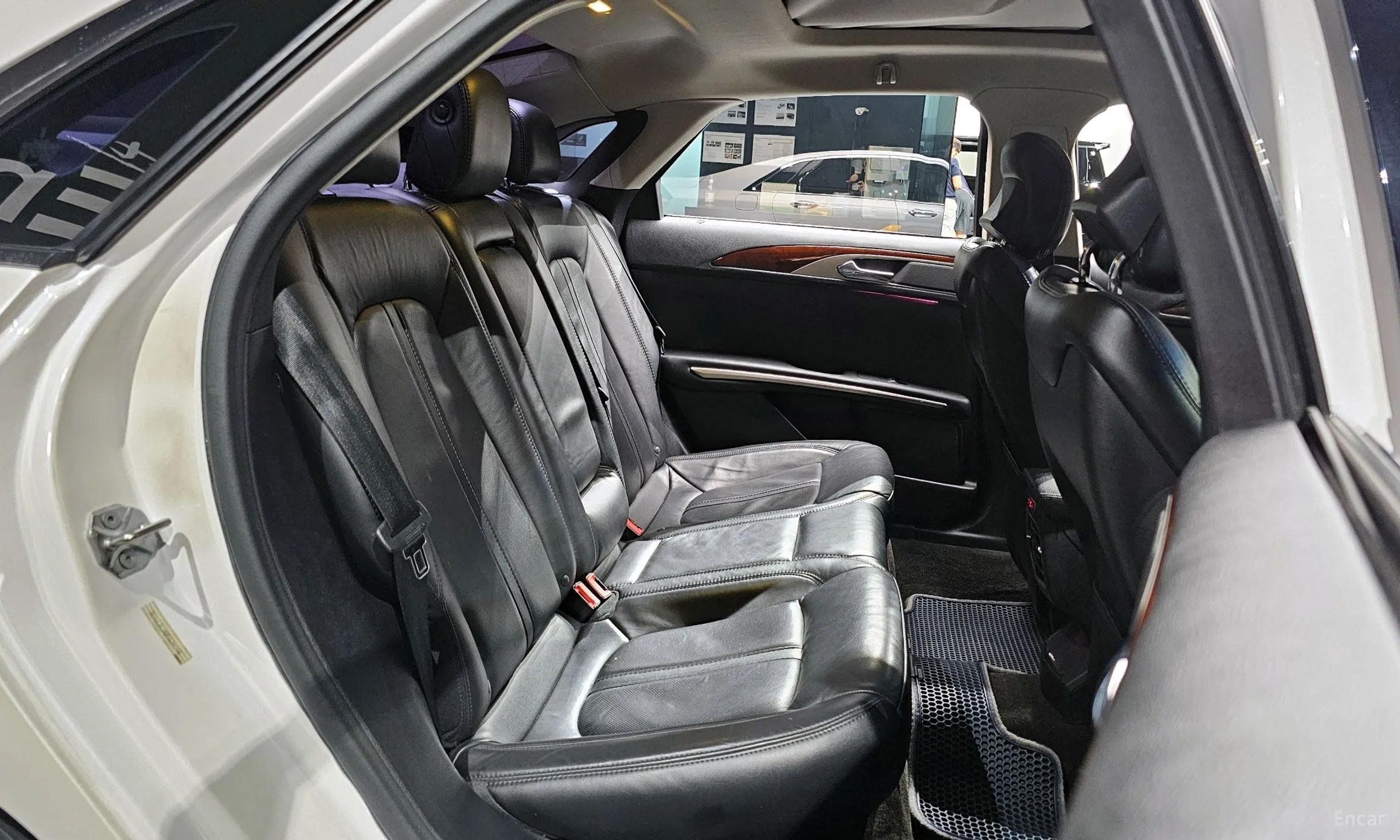 Lincoln New MKZ превью 12
