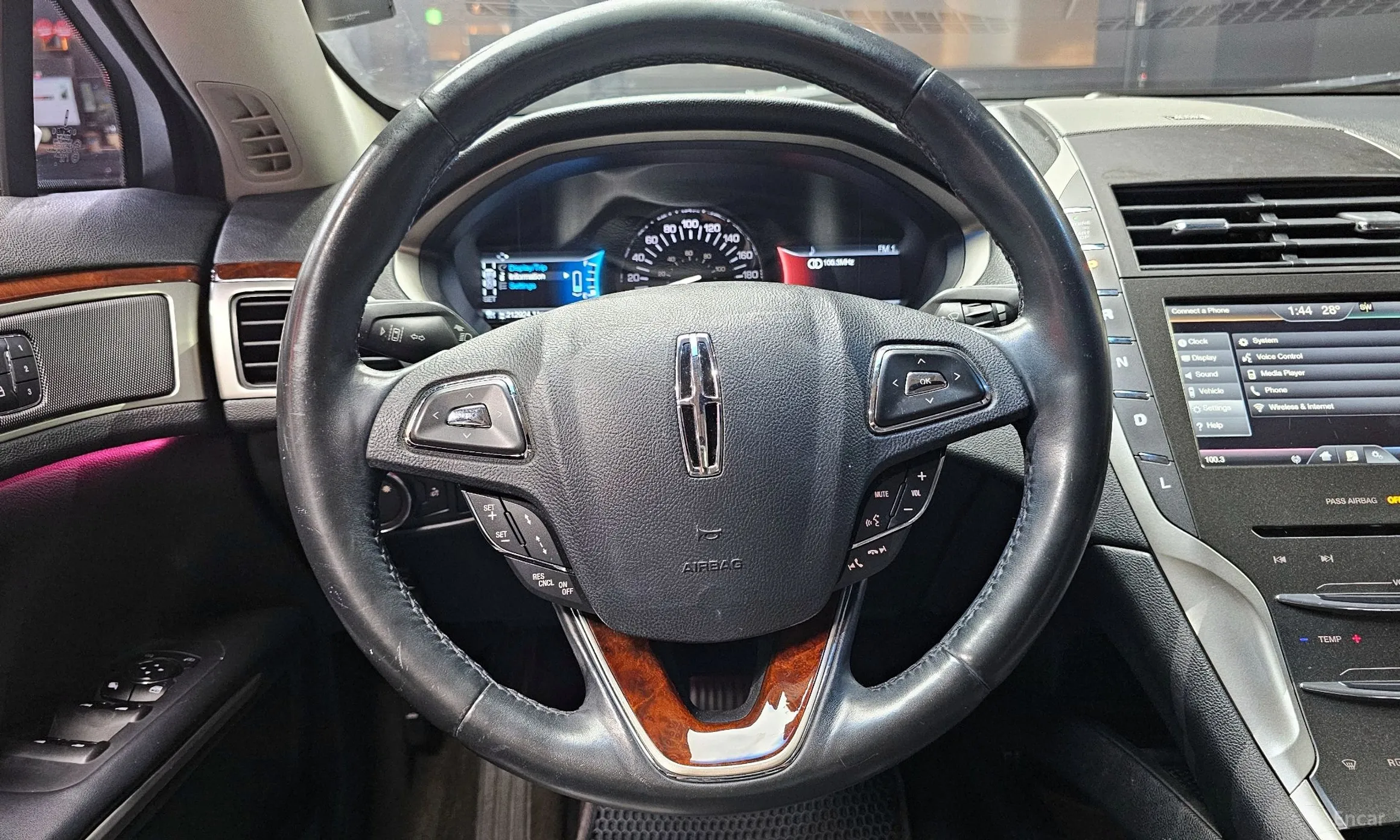 Lincoln New MKZ превью 14