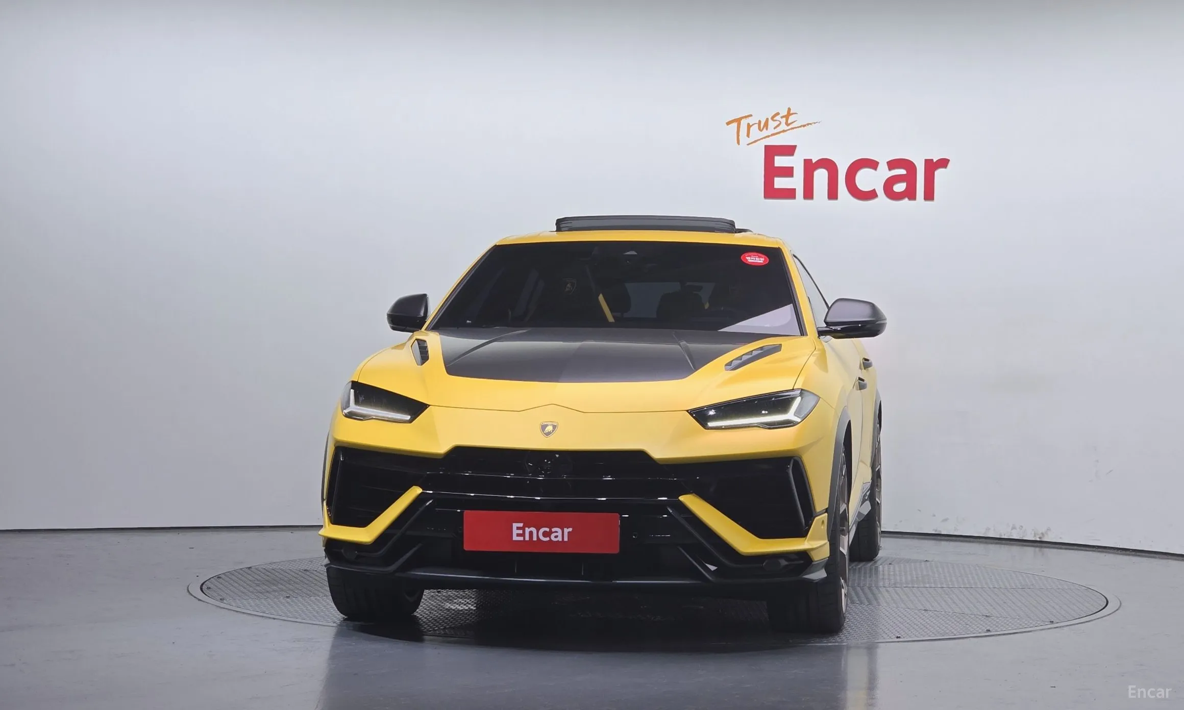 Lamborghini Urus превью 3