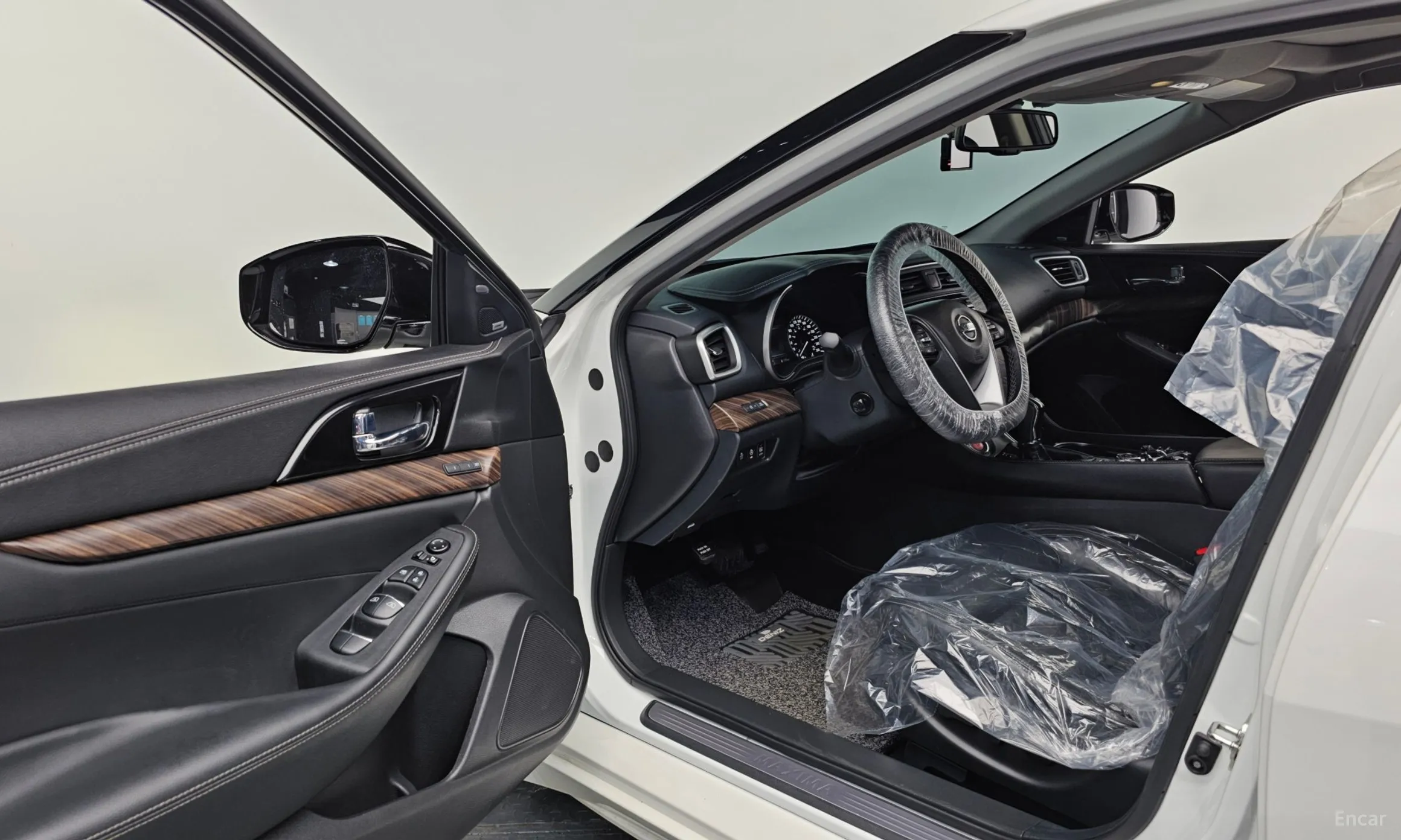 Nissan Maxima (A36) превью 10