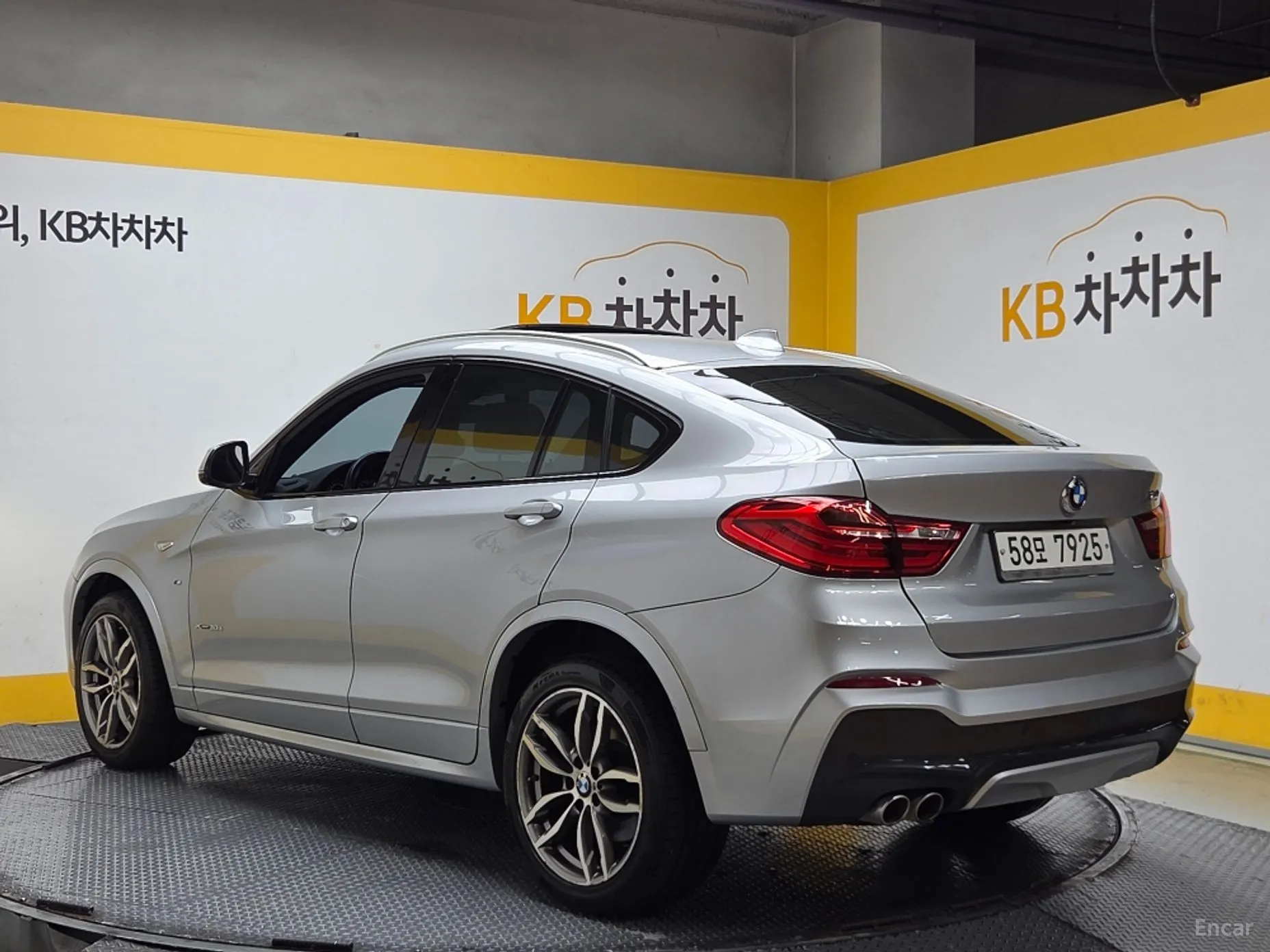 BMW X4 (F26) превью 5