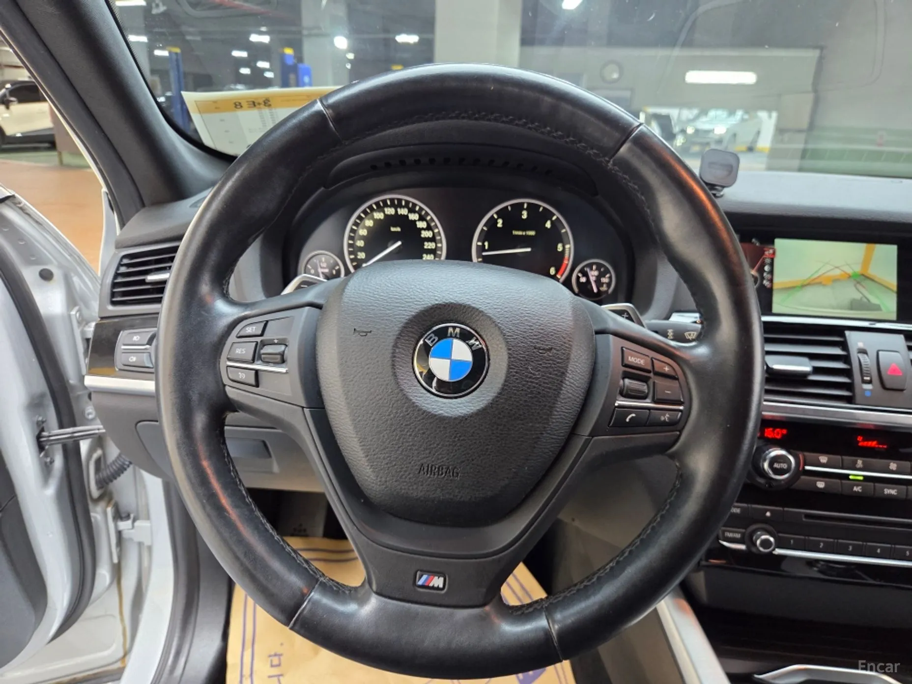 BMW X4 (F26) превью 8
