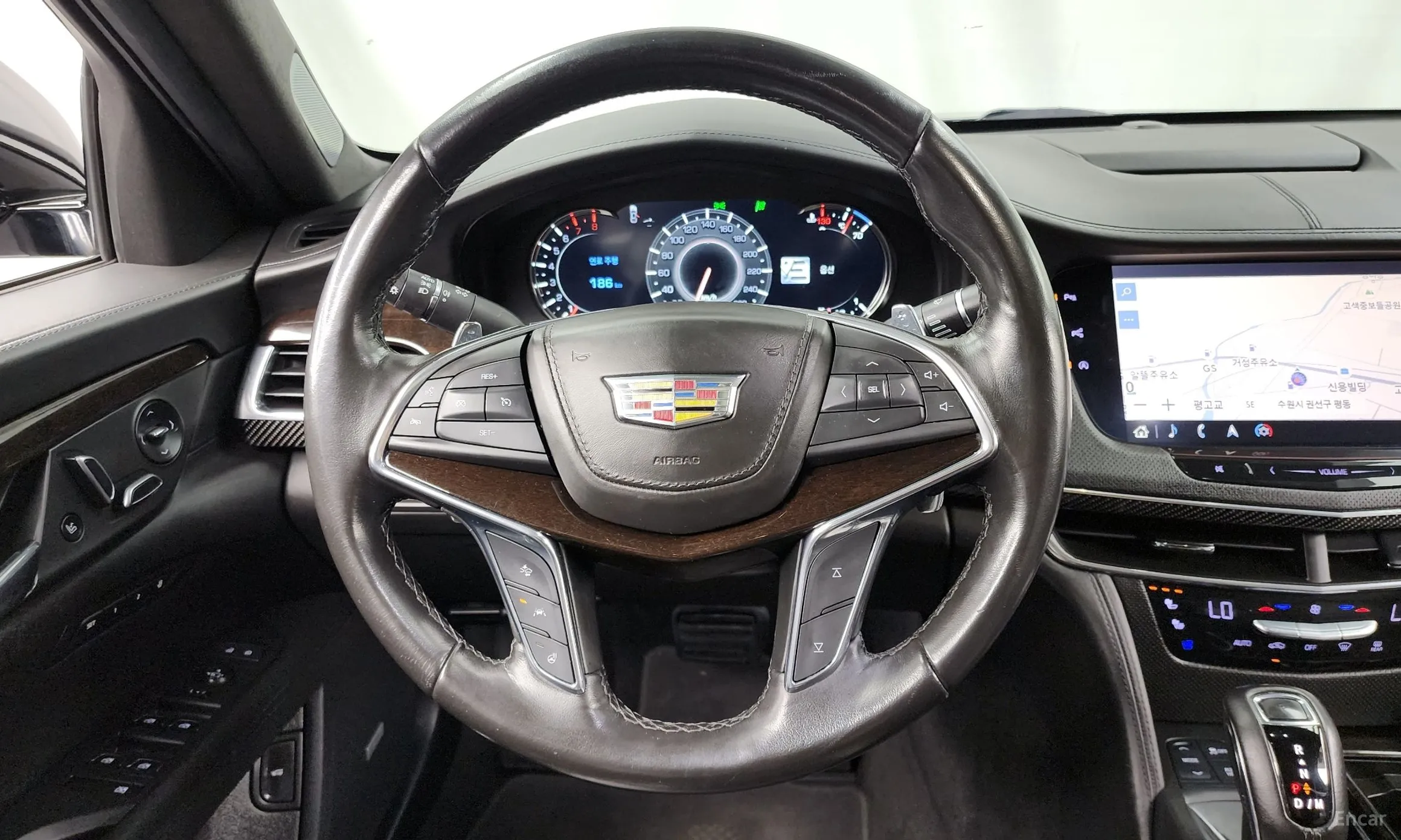 Cadillac CT6 превью 13