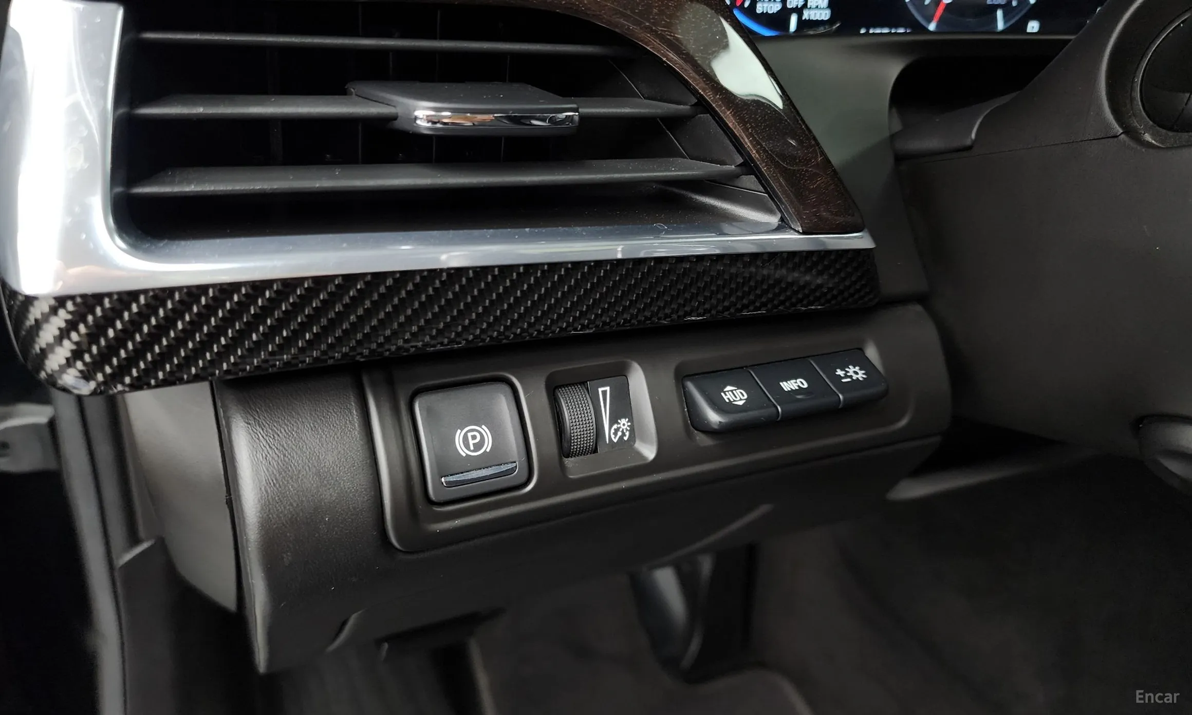 Cadillac CT6 превью 19