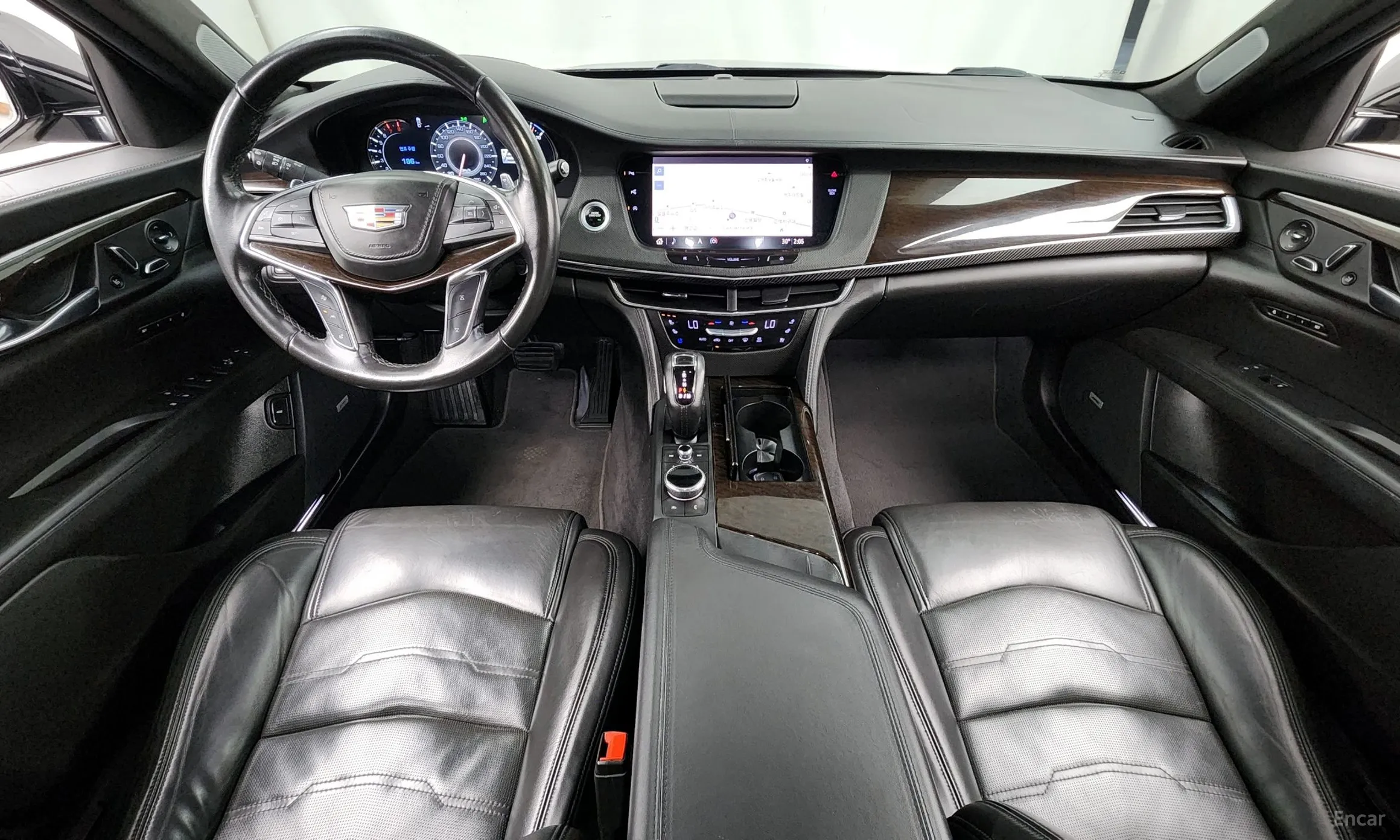 Cadillac CT6 превью 7